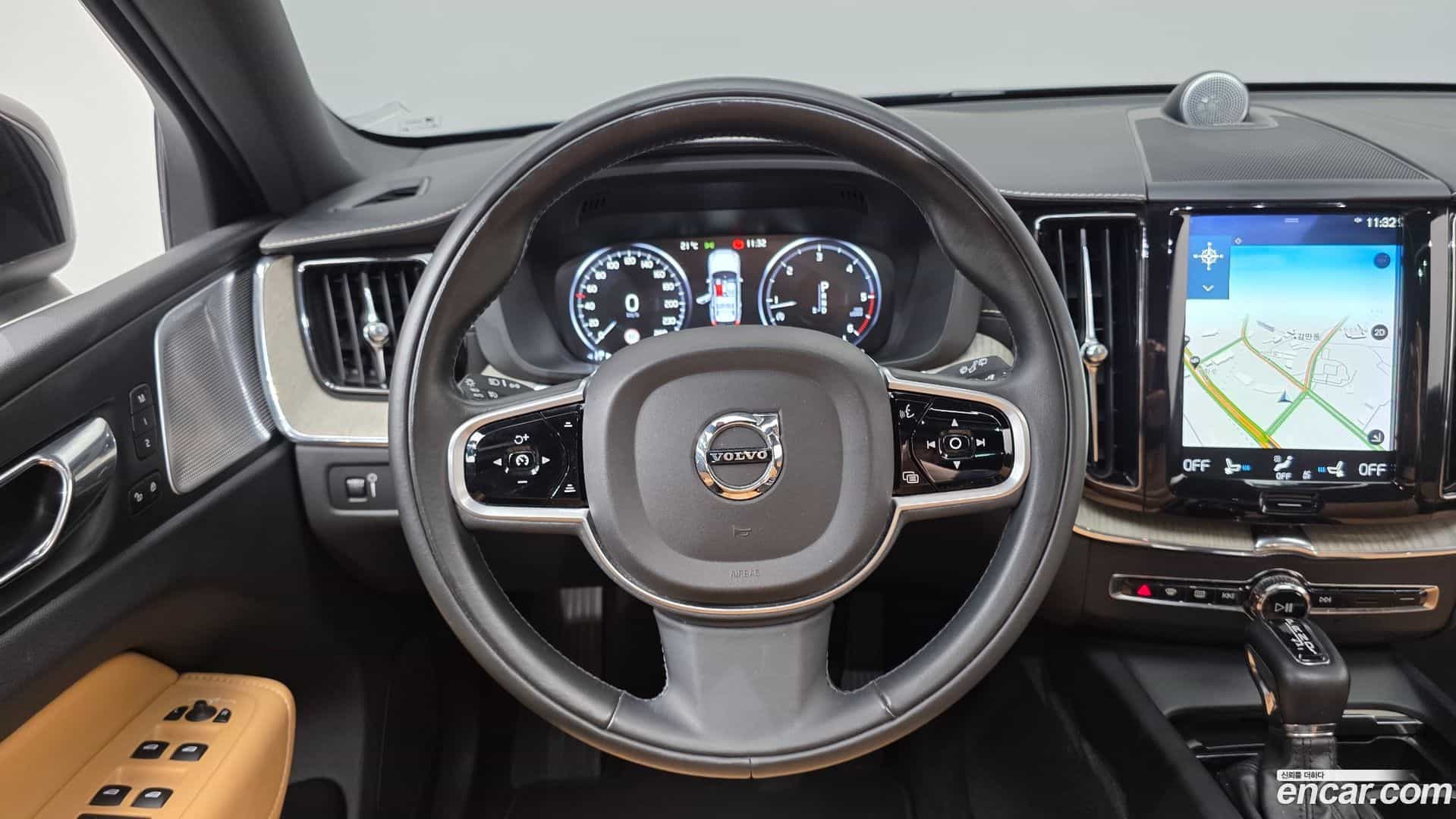 XC60 Volvo 2018.5-OPTION-017