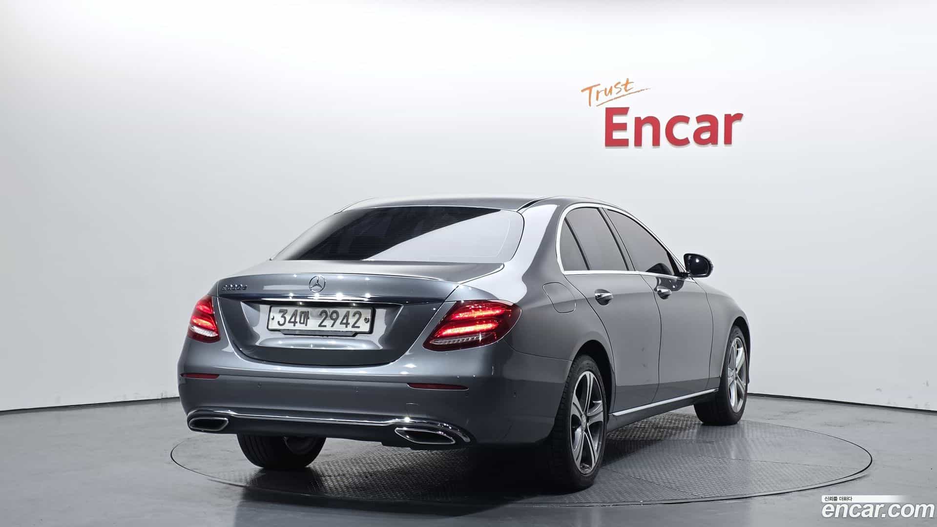 E-Class Mercedes-Benz 2017.2-OUTER-002