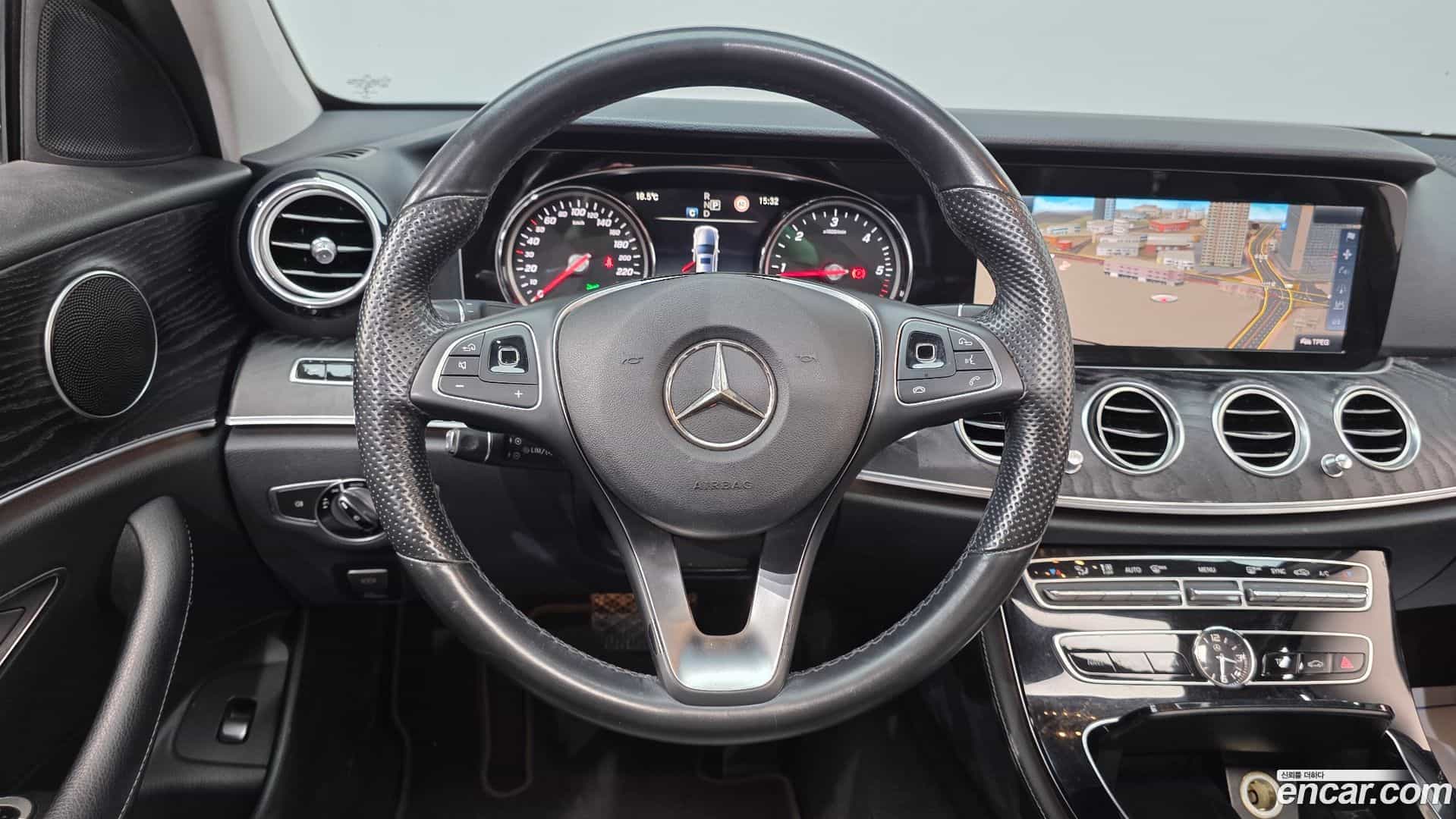 E-Class Mercedes-Benz 2017.2-OPTION-017