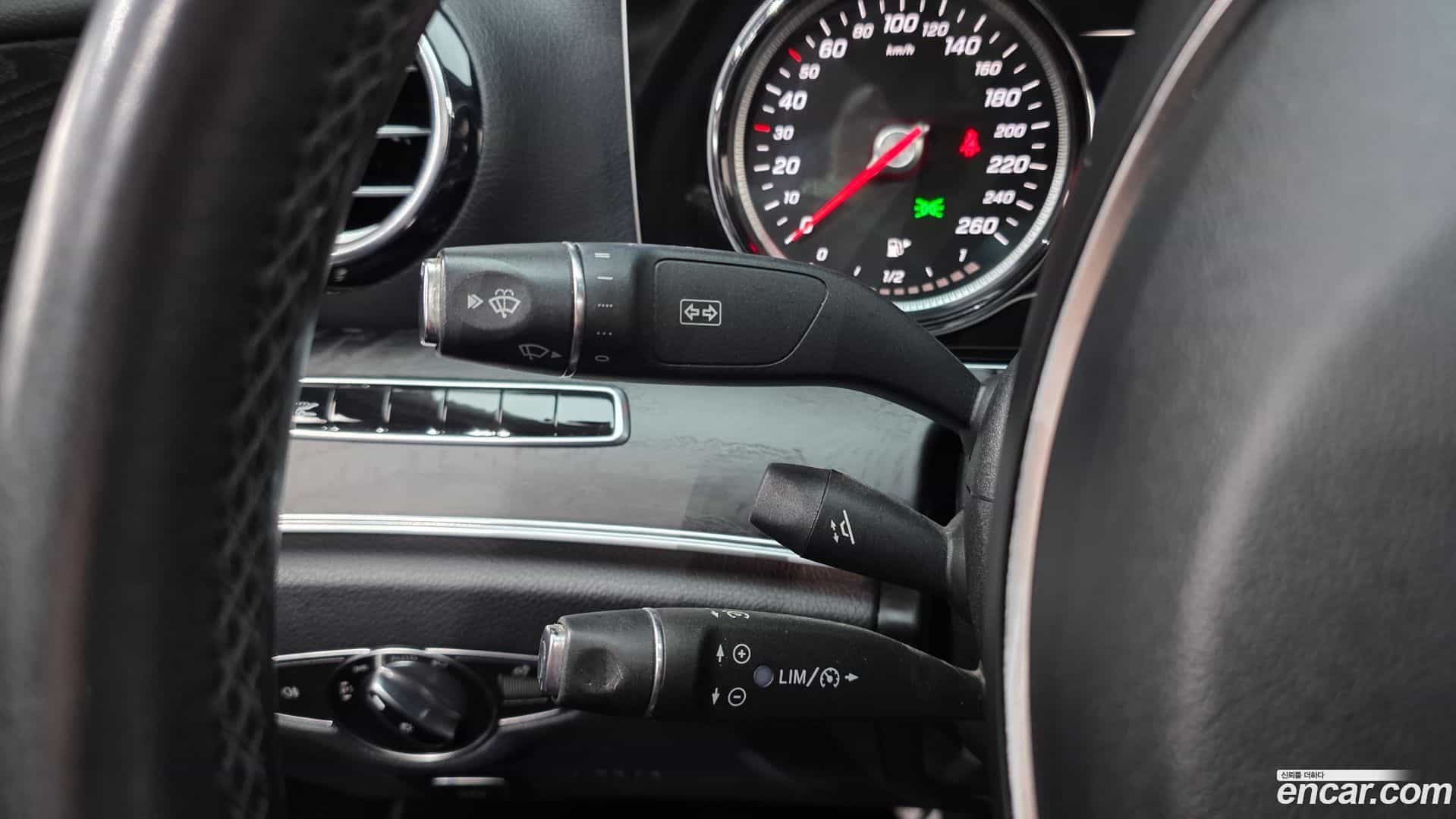 E-Class Mercedes-Benz 2017.2-OPTION-020