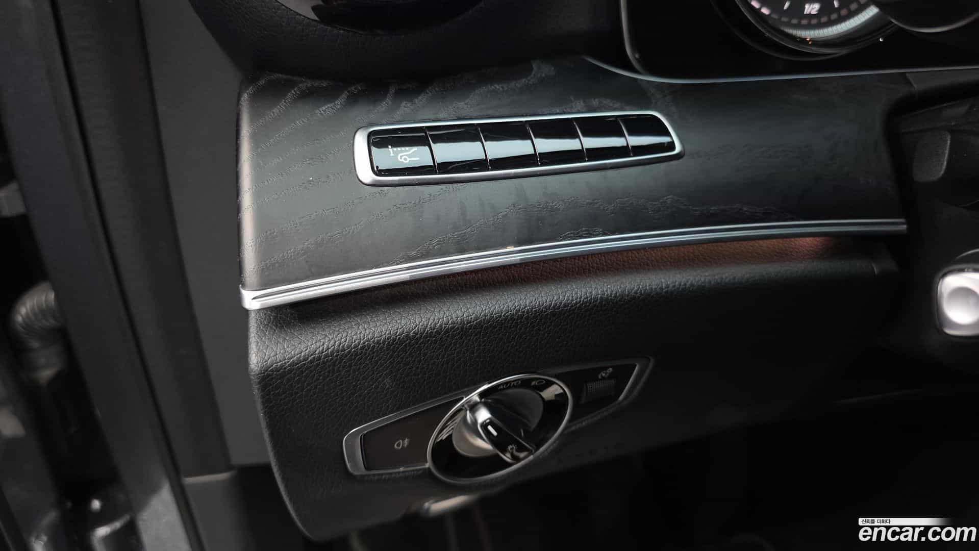 E-Class Mercedes-Benz 2017.2-OPTION-021