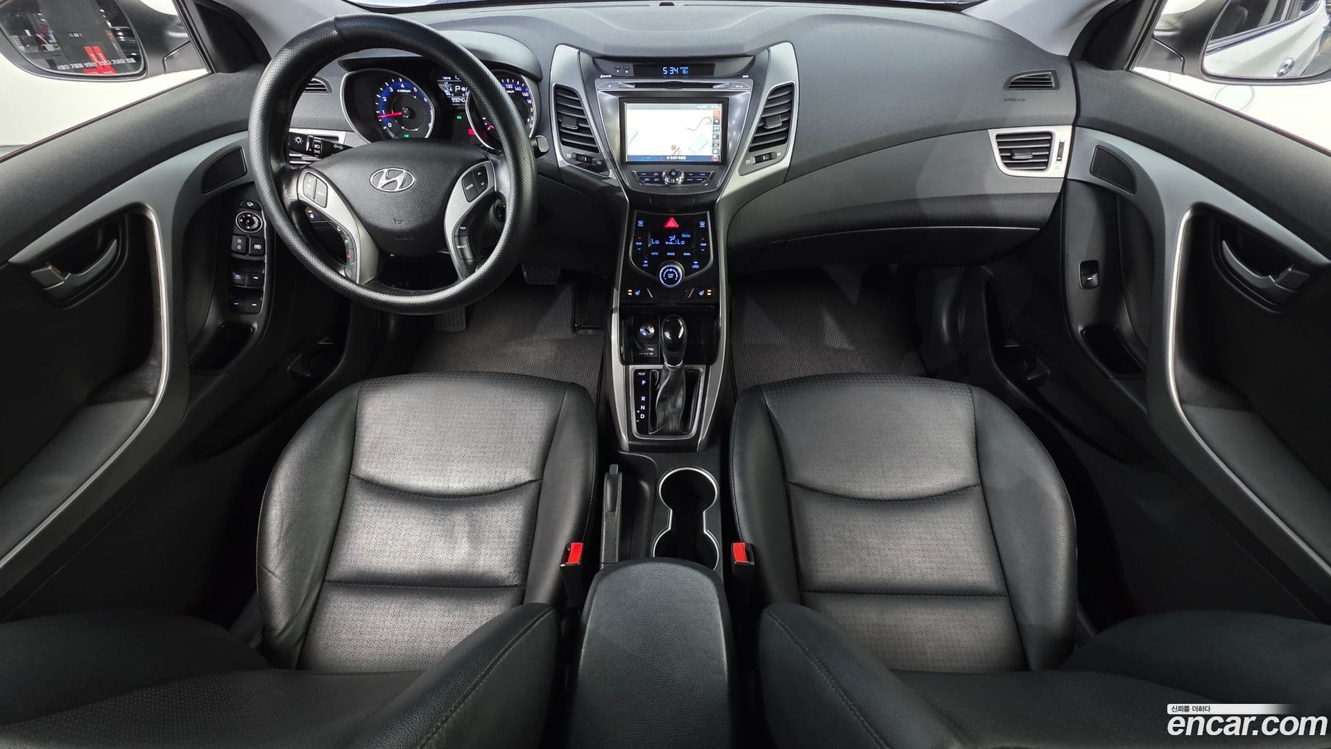 Main__Slider__Photo:AVANTE Hyundai 2014.9-6