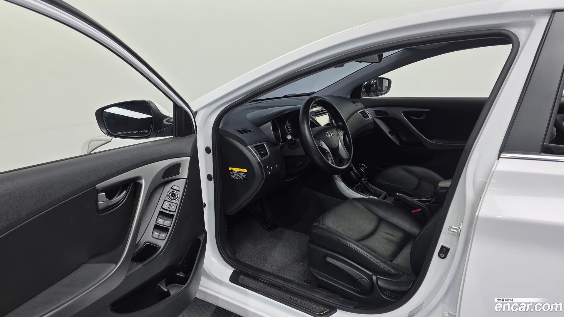 Main__Slider__Photo:AVANTE Hyundai 2014.9-9
