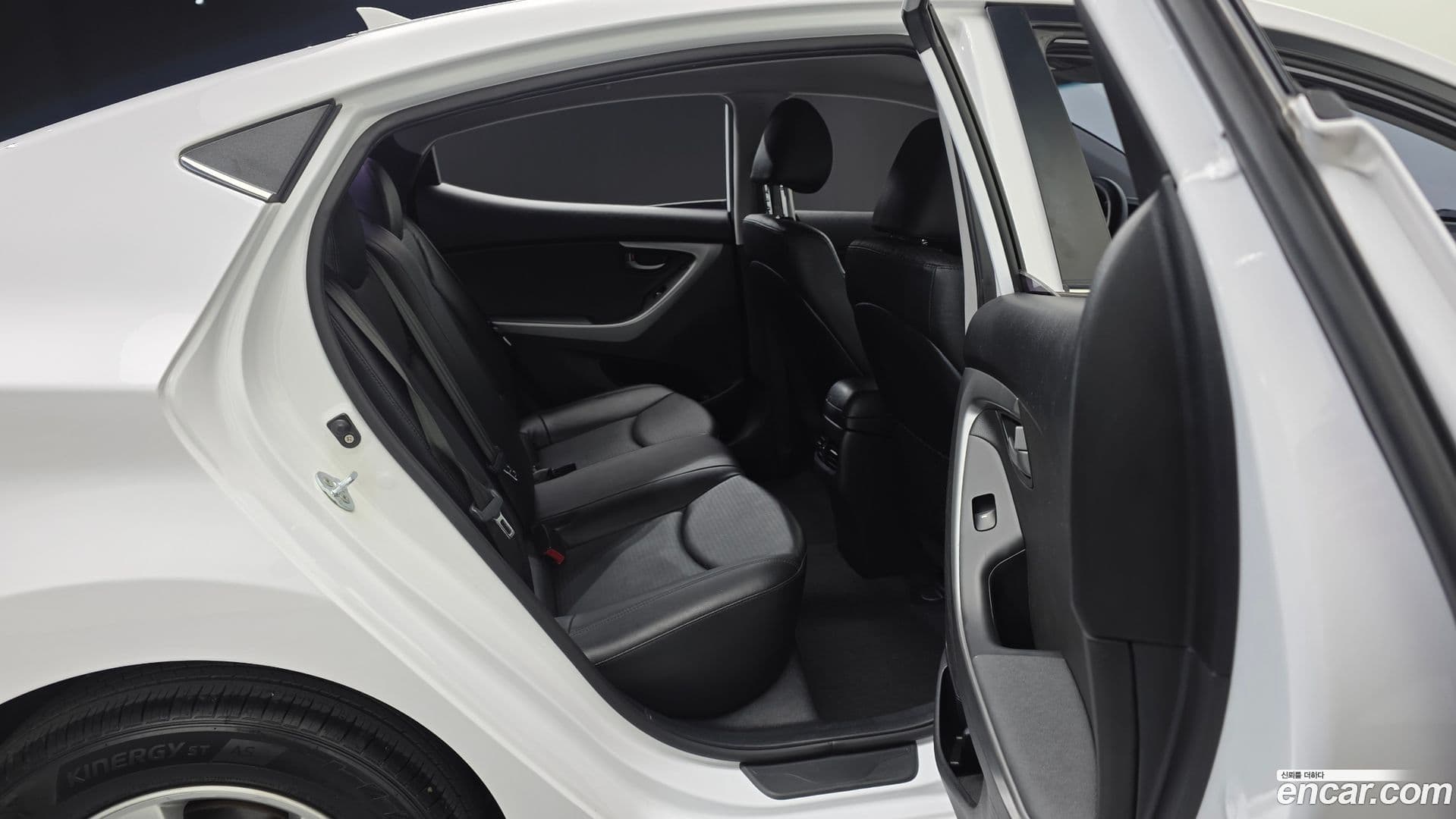 Main__Slider__Photo:AVANTE Hyundai 2014.9-12