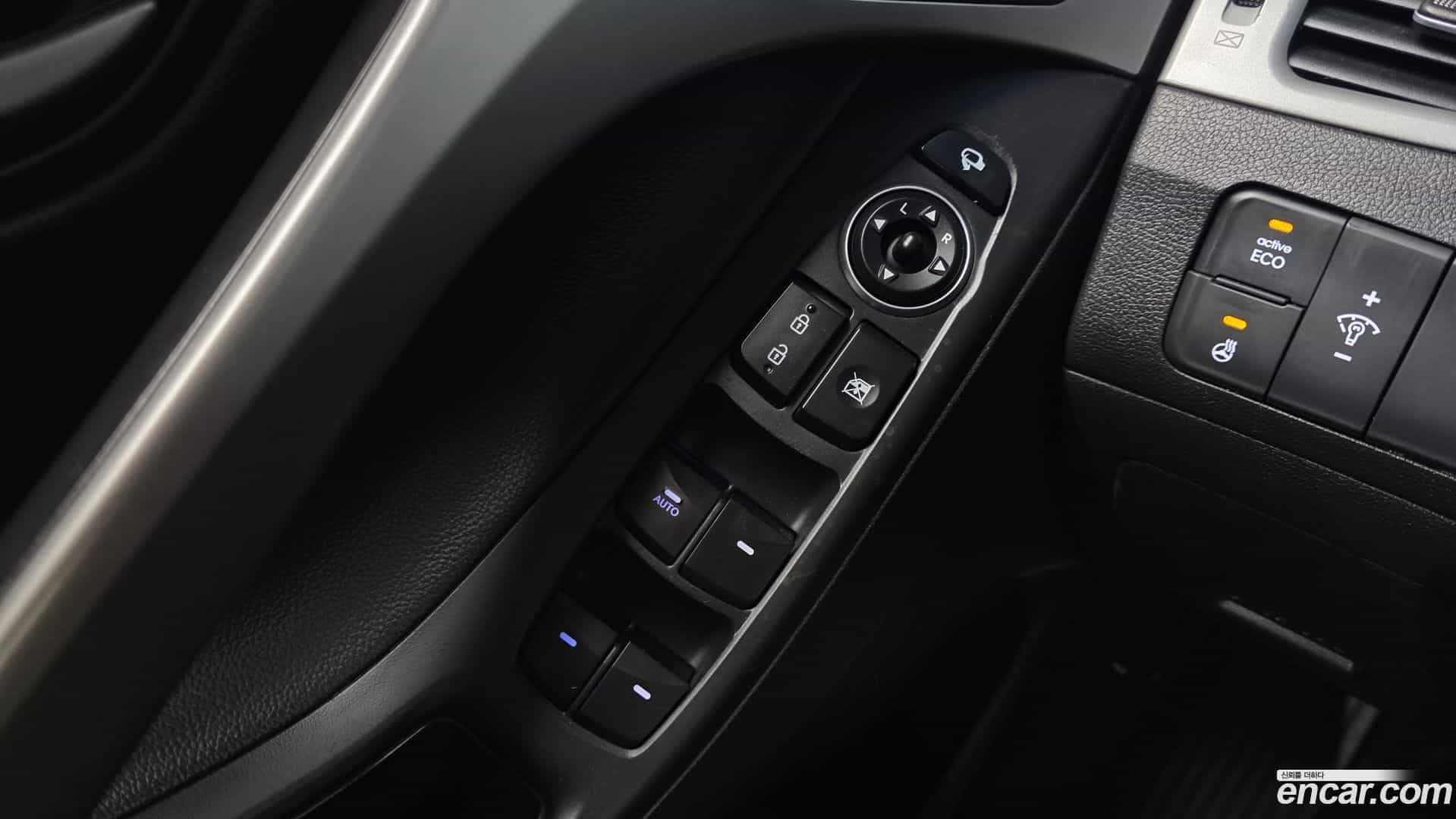 AVANTE Hyundai 2014.9-OPTION-018