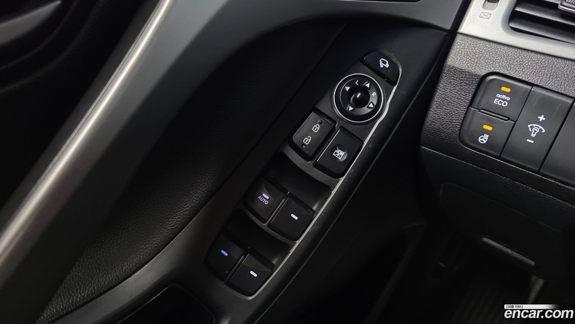 Main__Slider__Photo:AVANTE Hyundai 2014.9-13