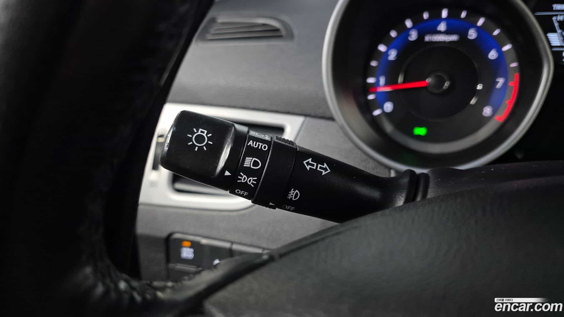 AVANTE Hyundai 2014.9-OPTION-020