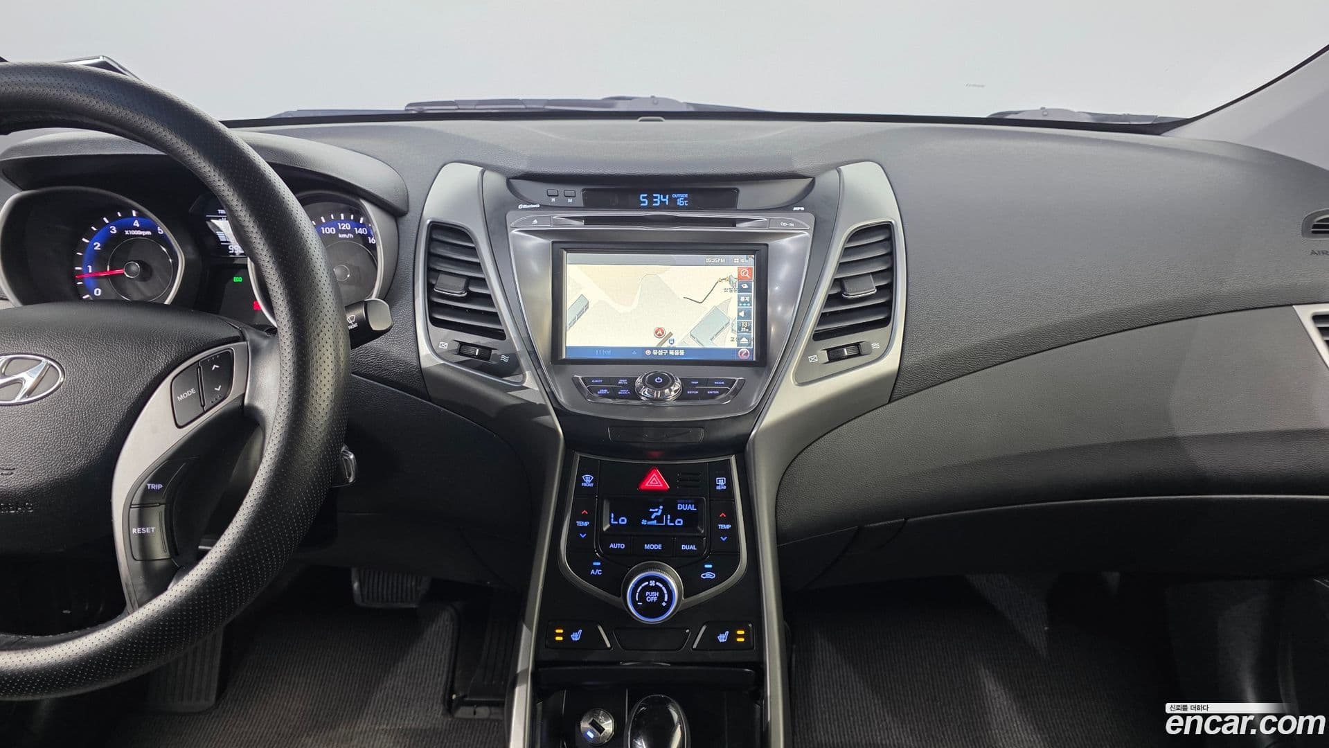 Main__Slider__Photo:AVANTE Hyundai 2014.9-17