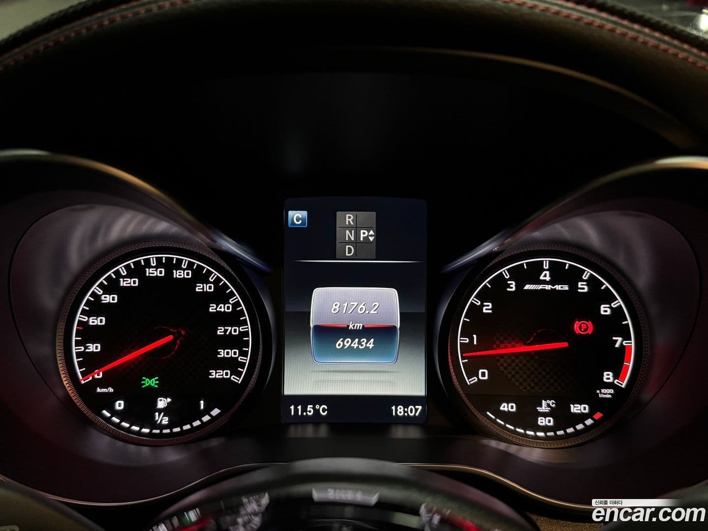 Main__Slider__Photo:C-Class Mercedes-Benz 2017.1-6