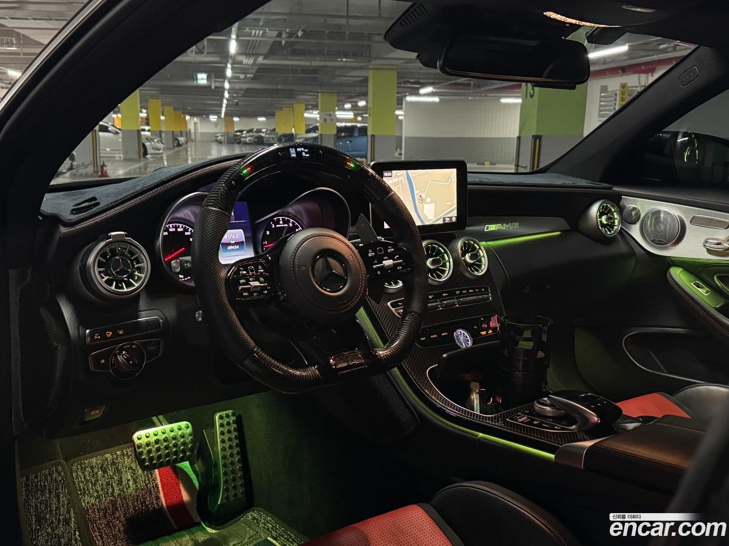 Main__Slider__Photo:C-Class Mercedes-Benz 2017.1-8