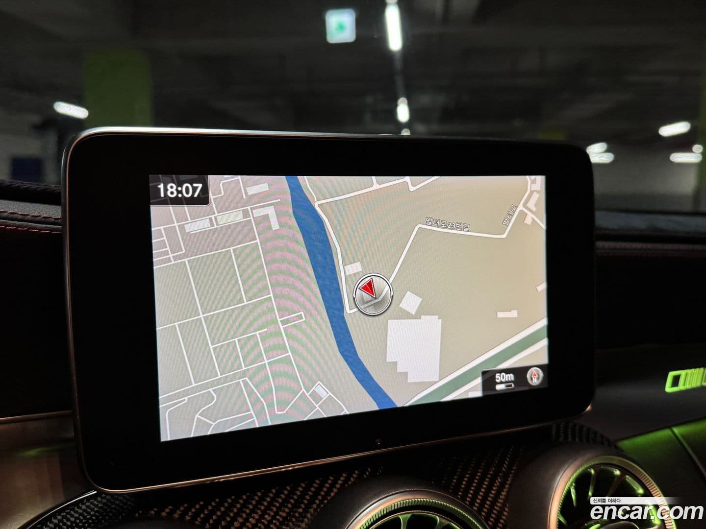 Main__Slider__Photo:C-Class Mercedes-Benz 2017.1-11