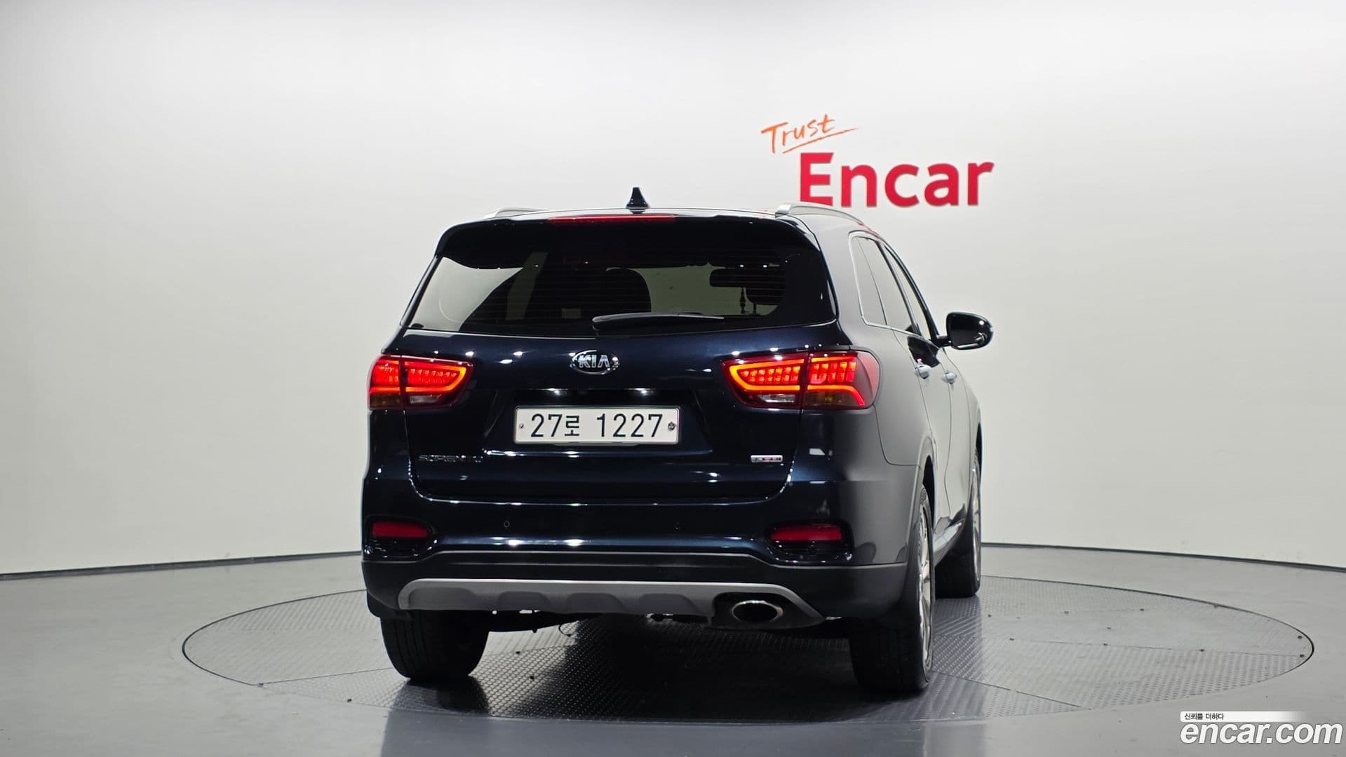 Main__Slider__Photo:Sorento Kia 2017.8-3