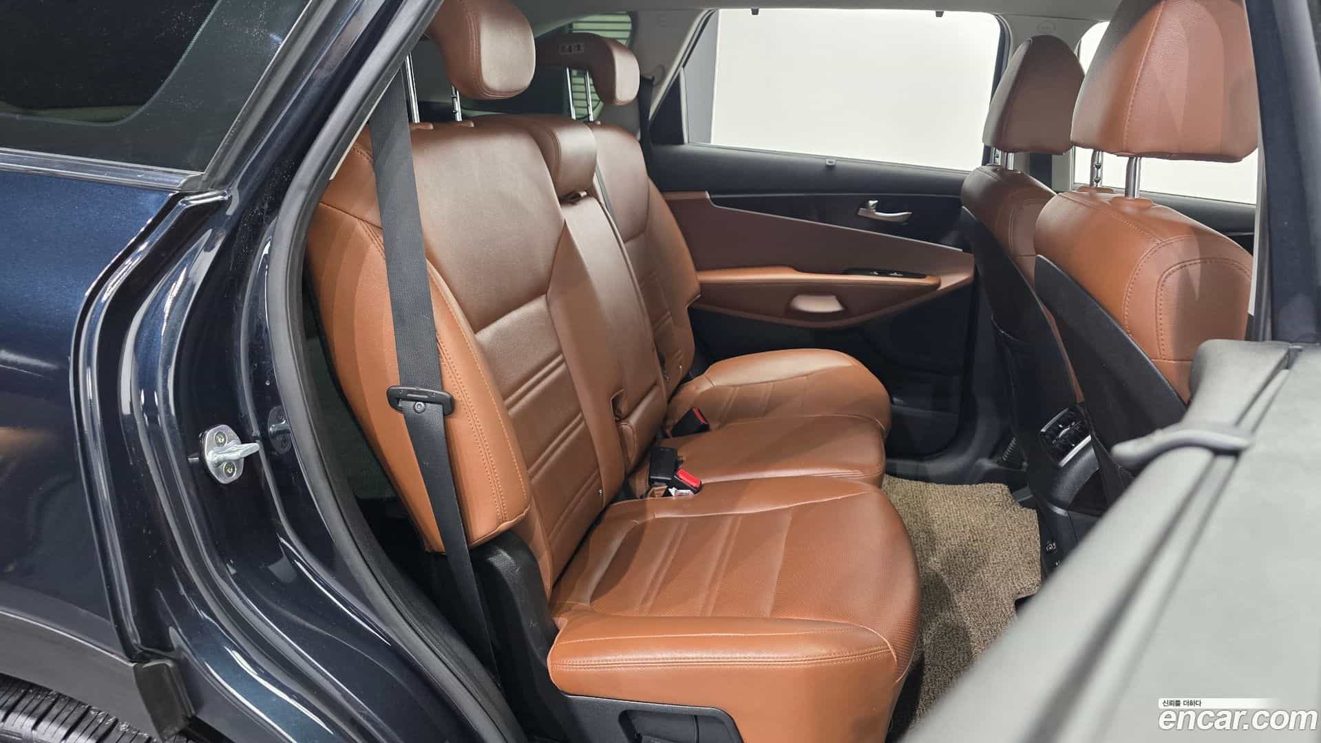 Sorento Kia 2017.8-OPTION-016