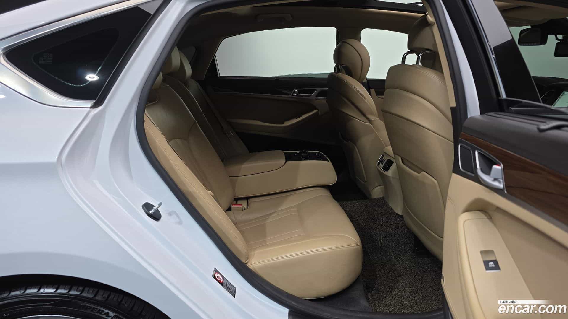 Genesis Hyundai 2016.4-OPTION-016