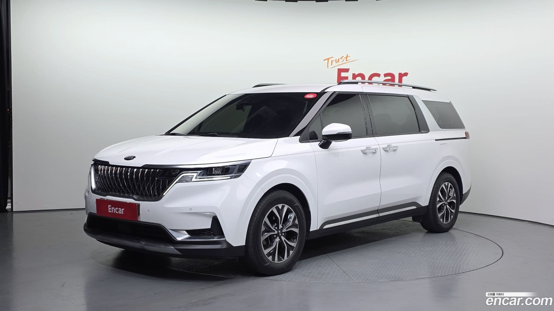 Main__Slider__Photo:Canival Kia 2021.1-0