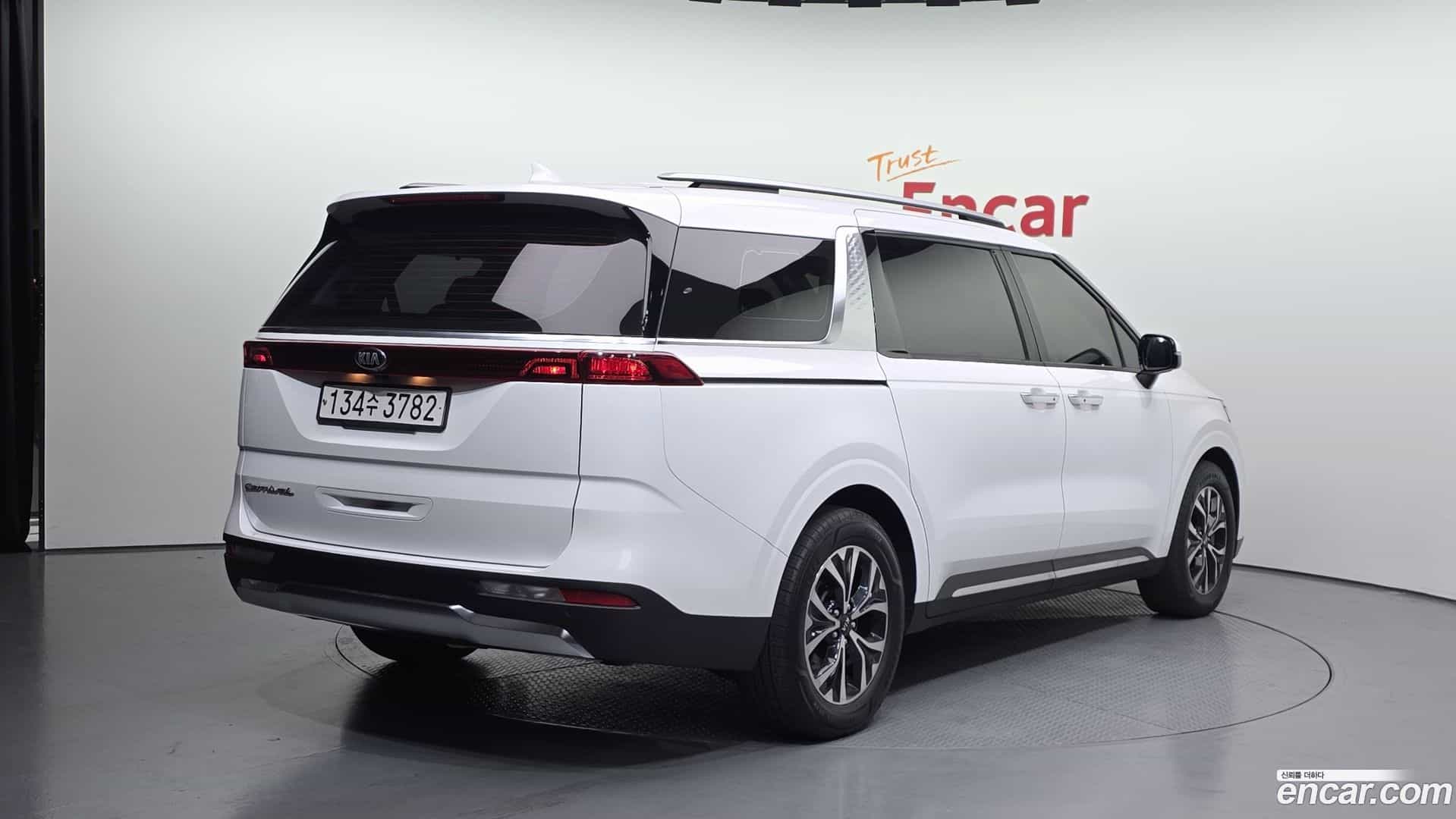 Canival Kia 2021.1-OUTER-002