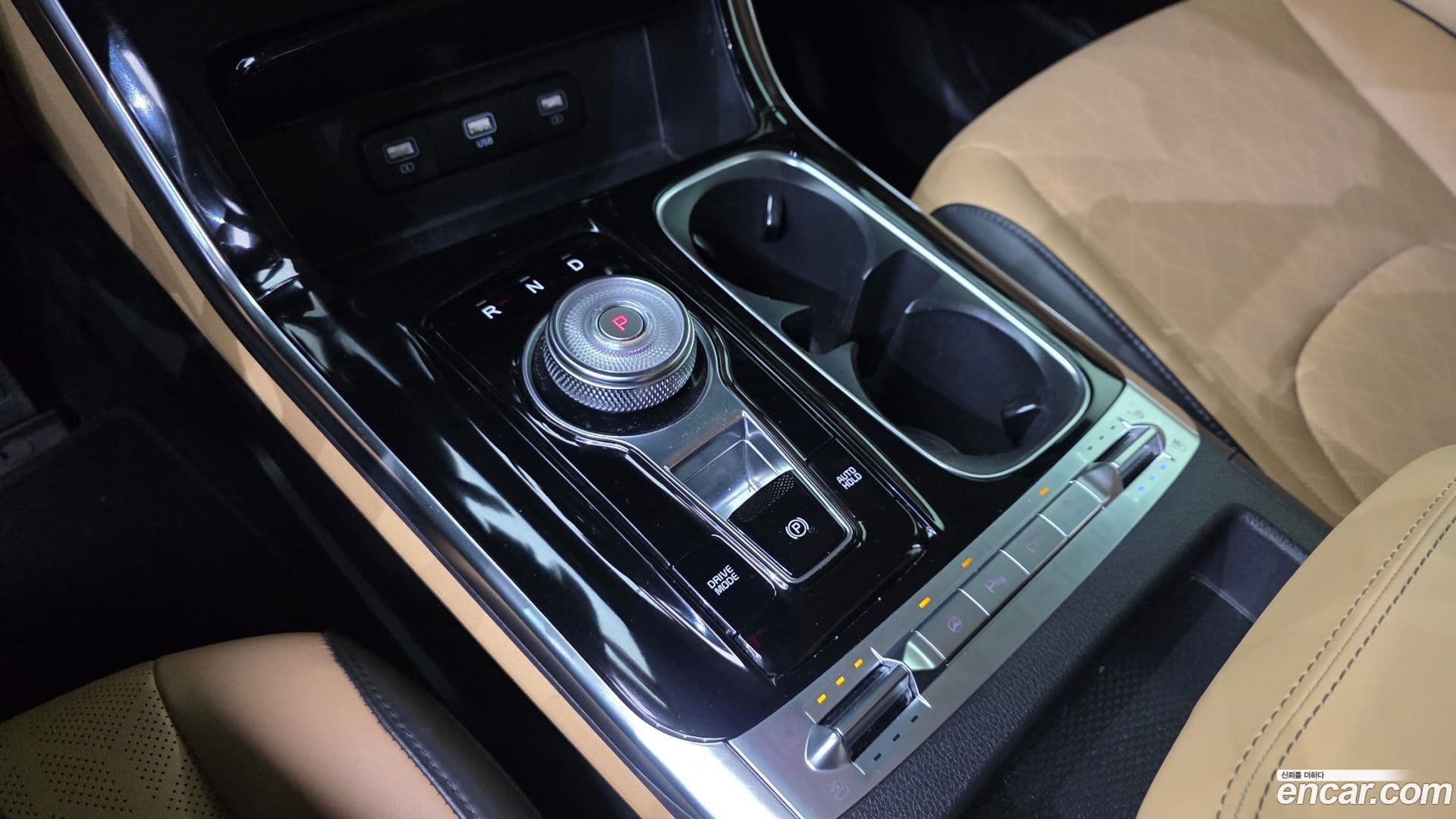 Main__Slider__Photo:Canival Kia 2021.1-8