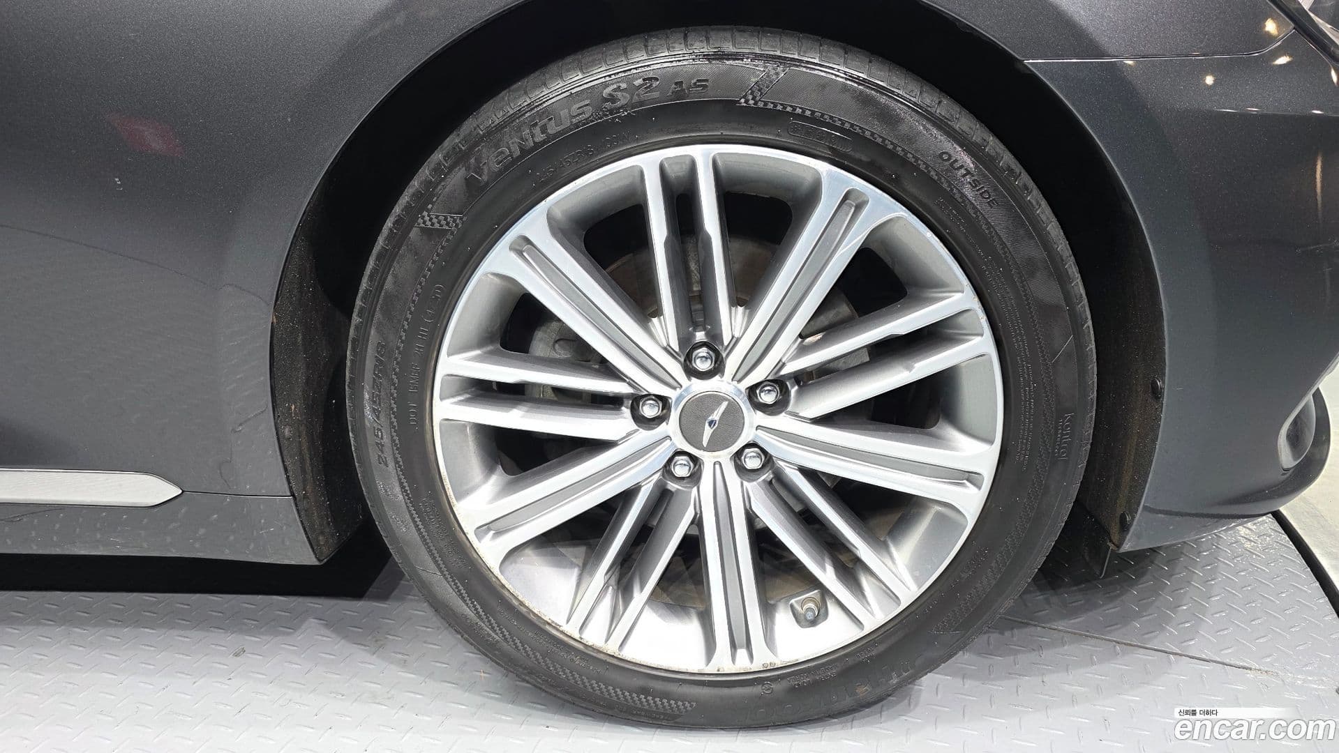 Main__Slider__Photo:G80 Genesis 2016.8-4