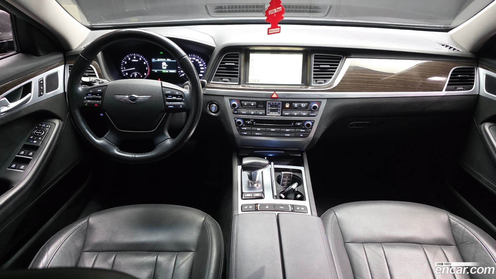 Main__Slider__Photo:G80 Genesis 2016.8-6