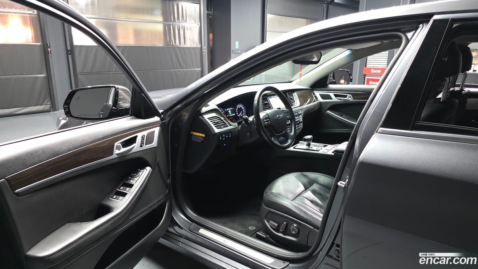 Main__Slider__Photo:G80 Genesis 2016.8-9