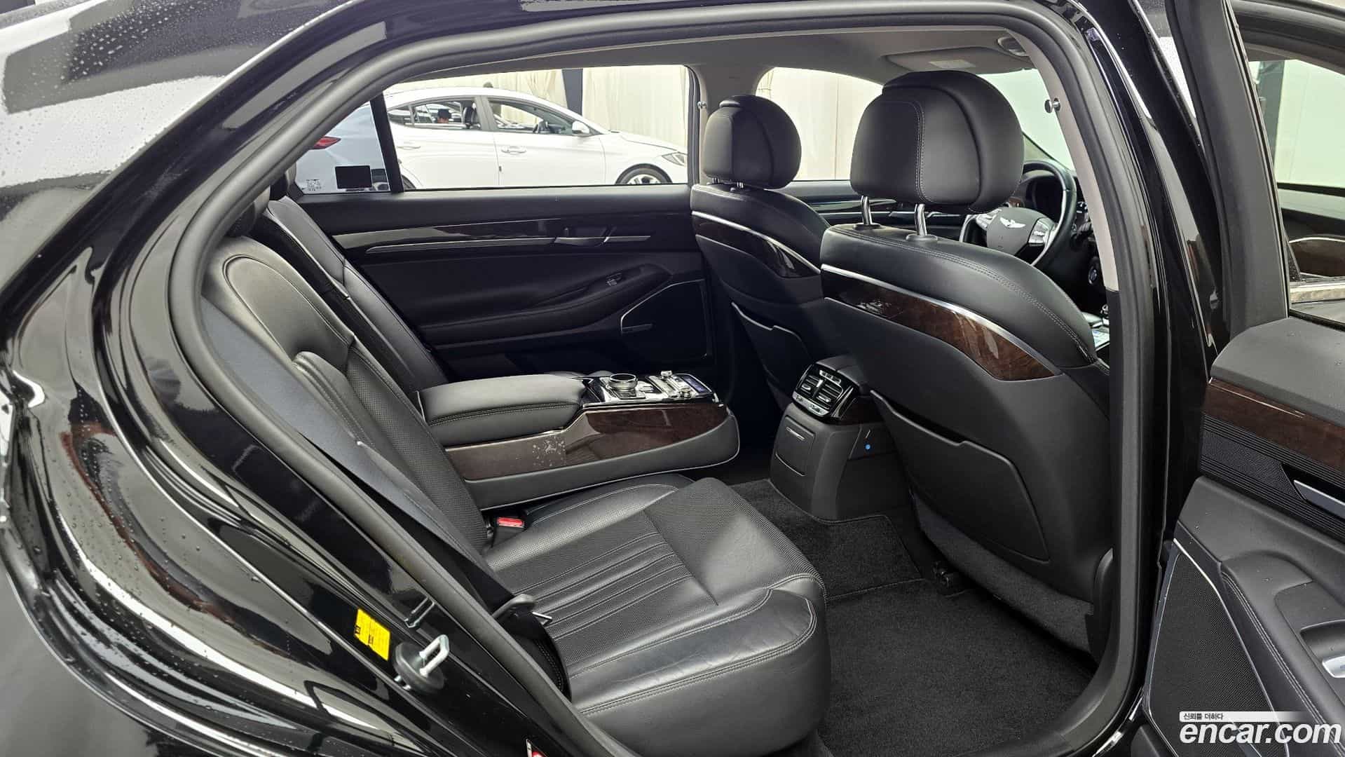 EQ900 Genesis 2016.2-OPTION-016