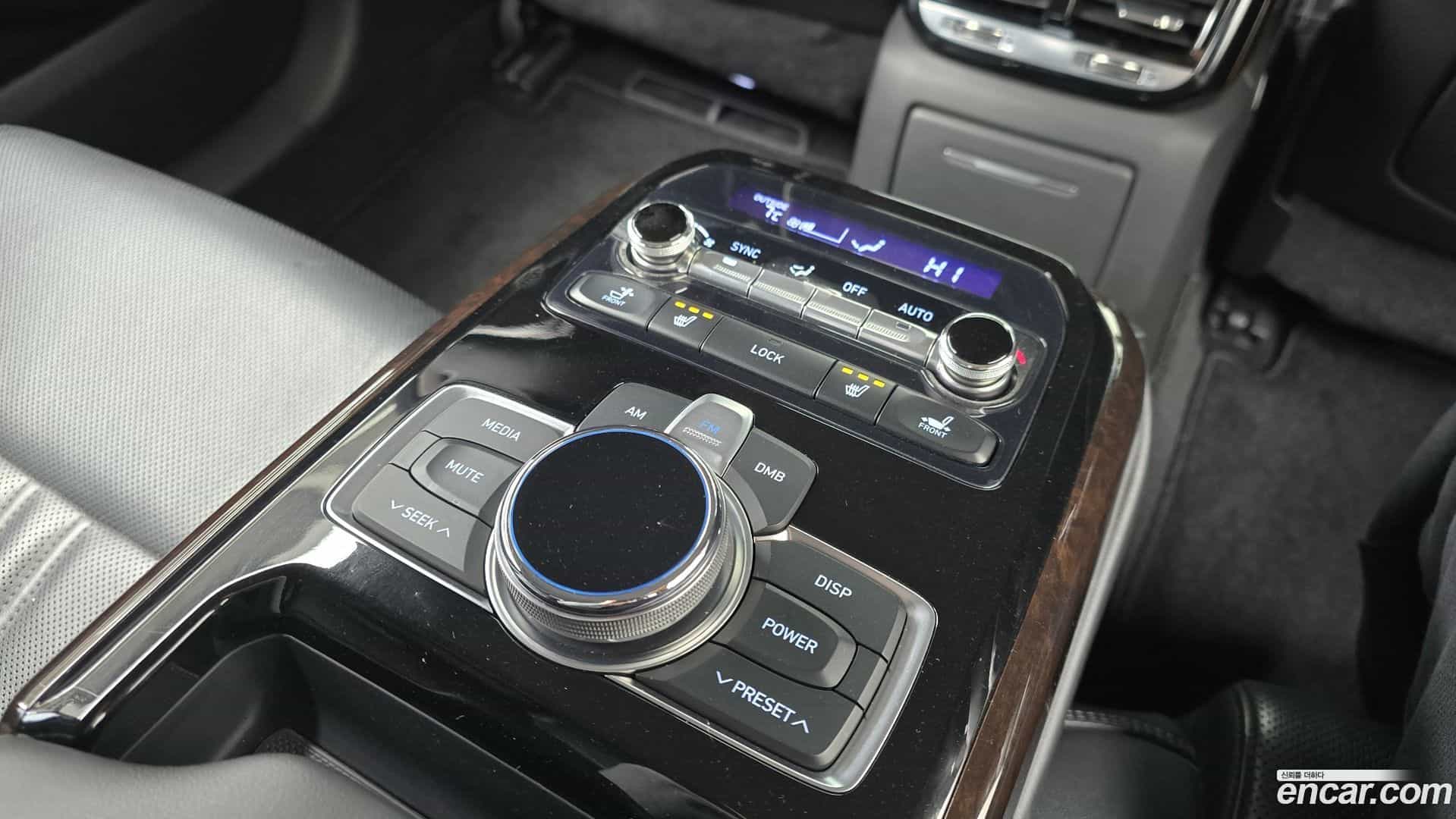 EQ900 Genesis 2016.2-OPTION-023