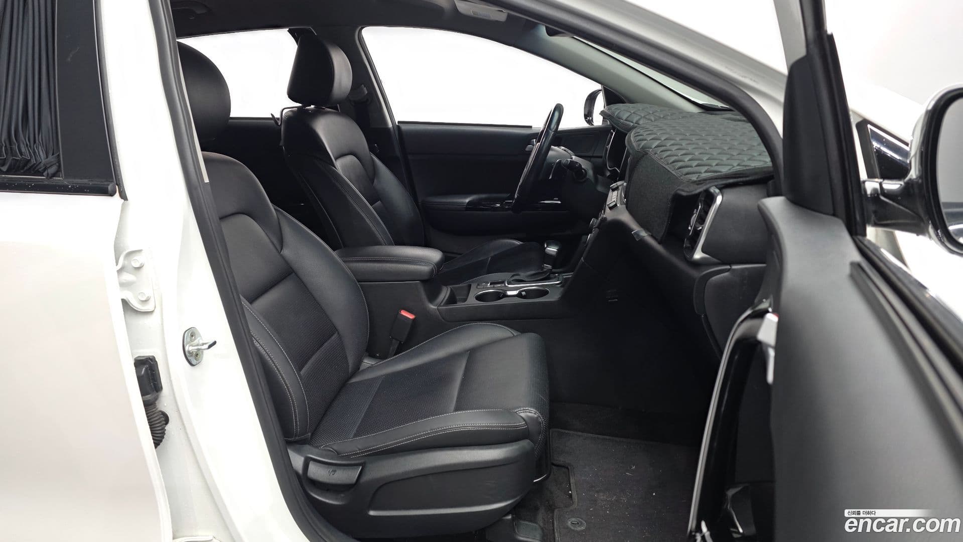 Main__Slider__Photo:Sportage Kia 2016.6-10