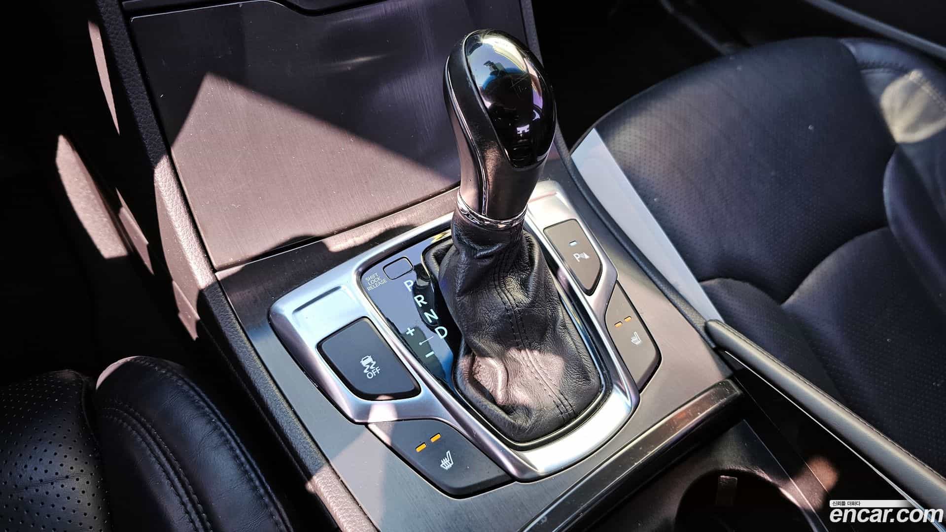 Grandeur Hyundai 2015.4-INNER-009