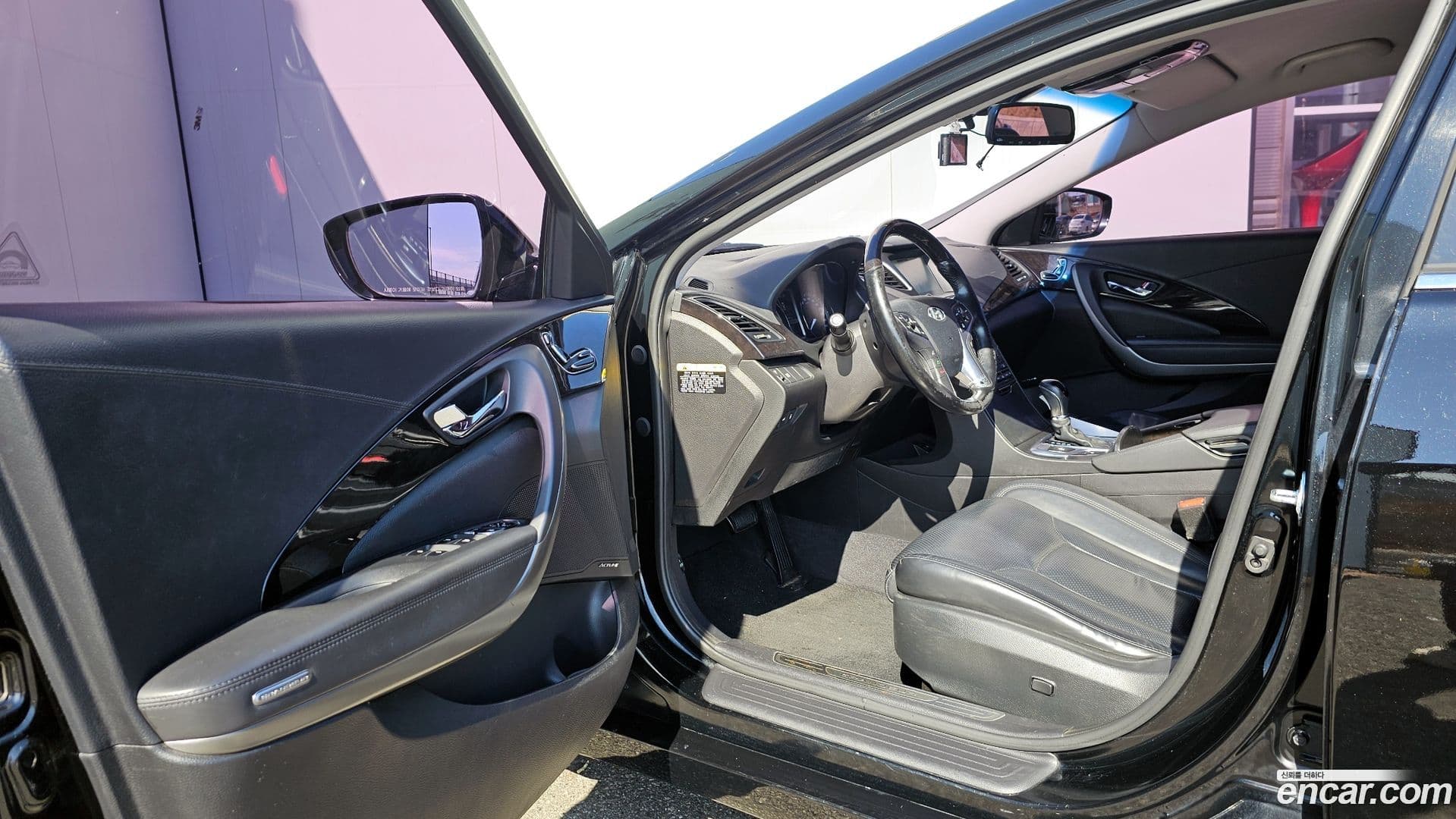 Main__Slider__Photo:Grandeur Hyundai 2015.4-10