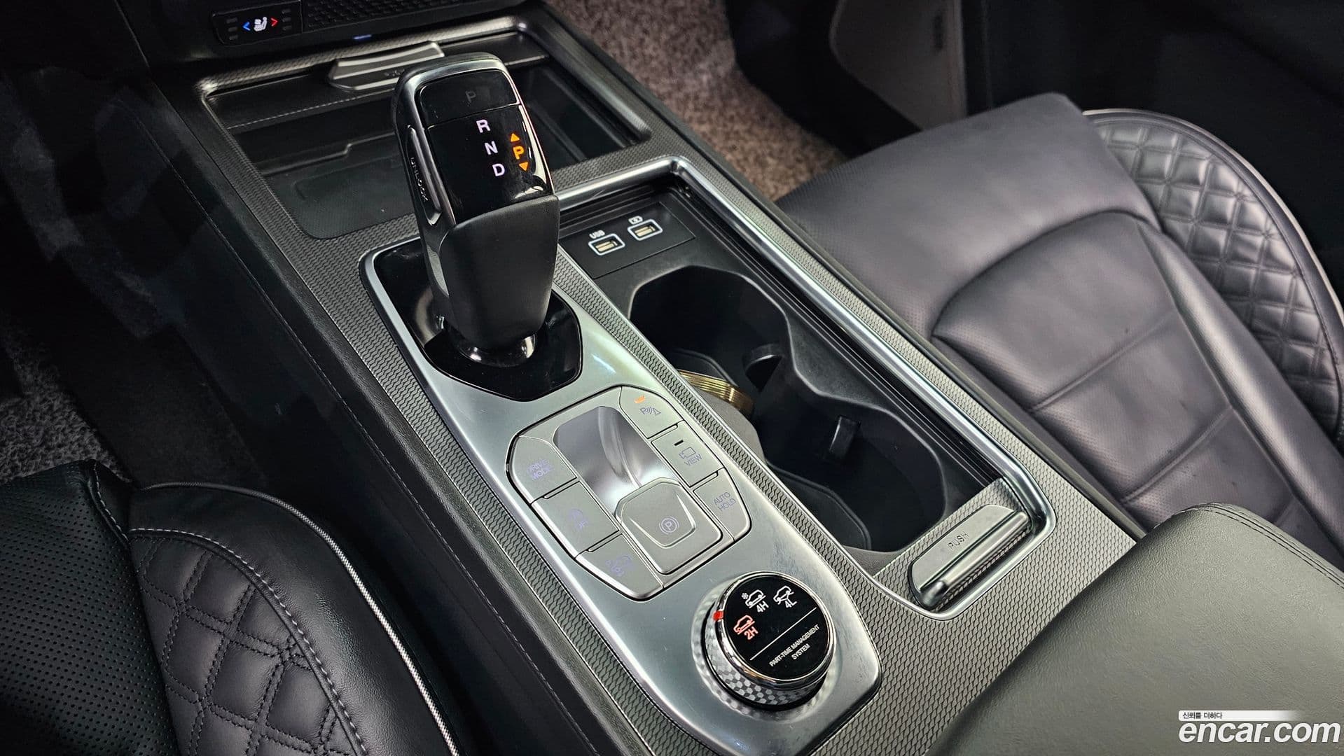 Main__Slider__Photo:Rexton KG_Mobility_Ssangyong 2021.0-8