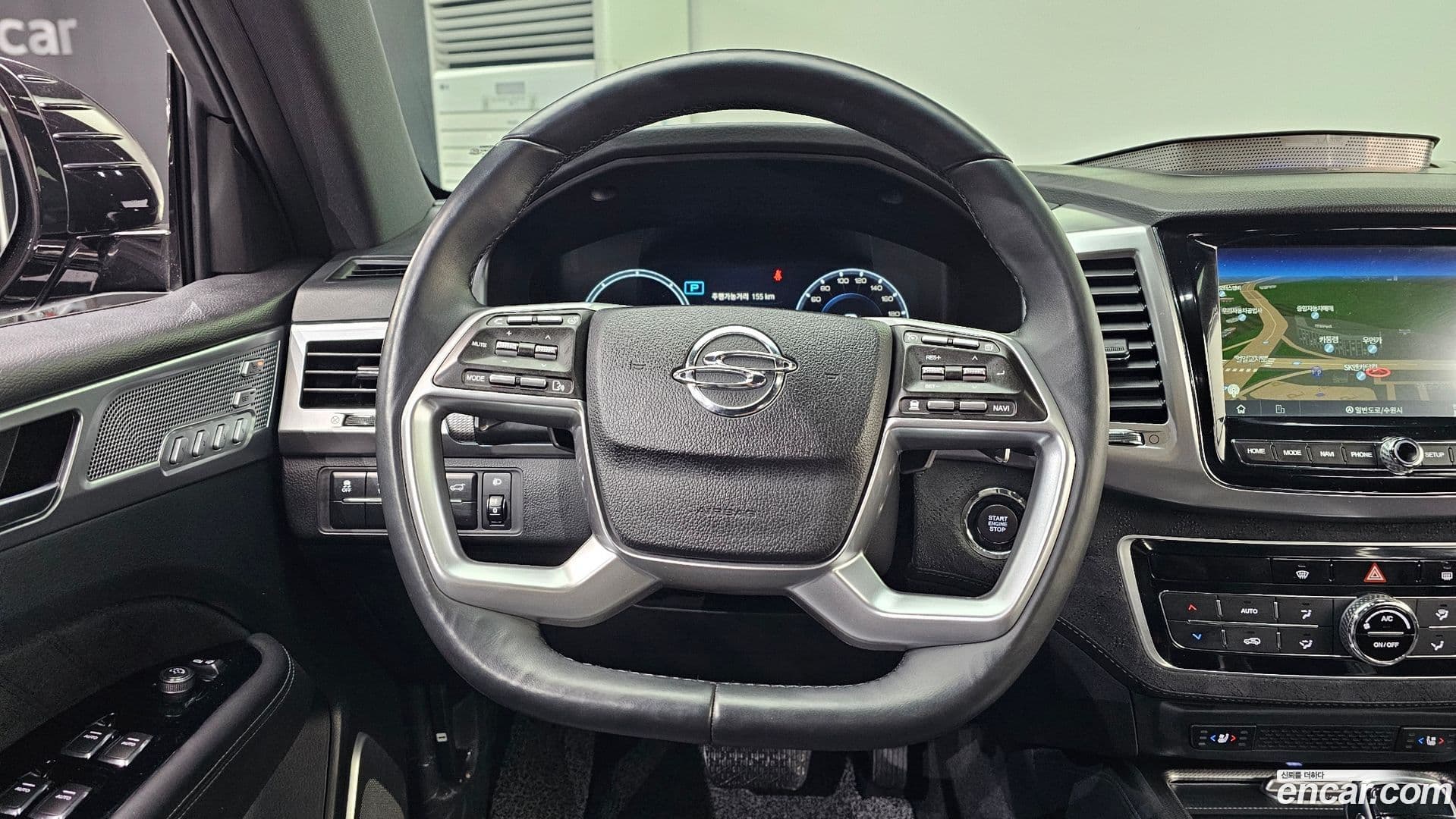 Main__Slider__Photo:Rexton KG_Mobility_Ssangyong 2021.0-12