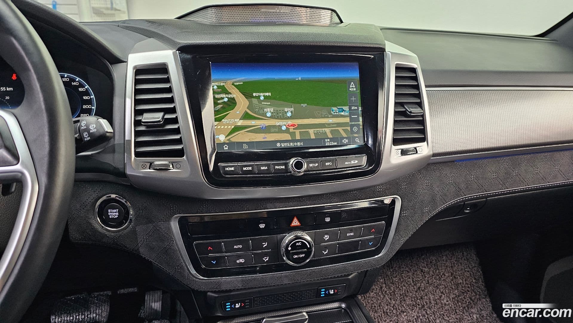 Main__Slider__Photo:Rexton KG_Mobility_Ssangyong 2021.0-13