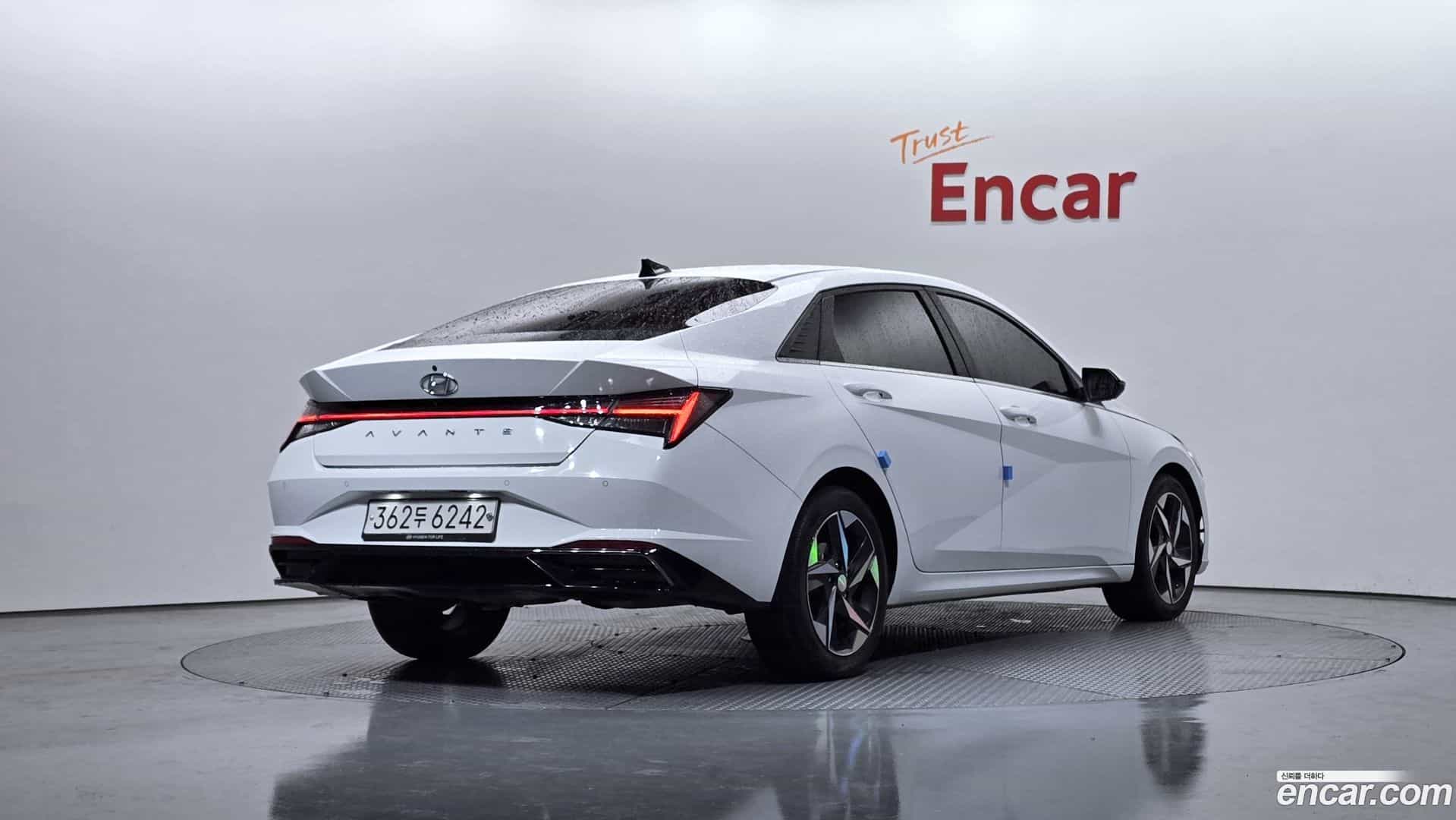 AVANTE Hyundai 2020.5-OUTER-002