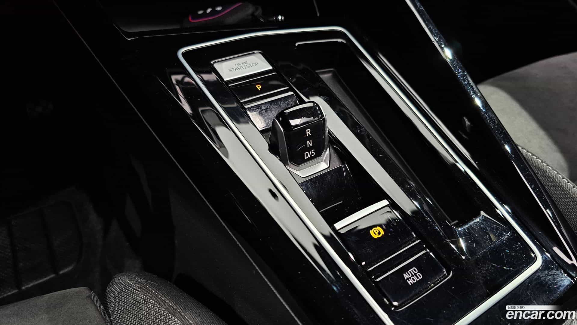 Golf Volkswagen 2023.4-INNER-009