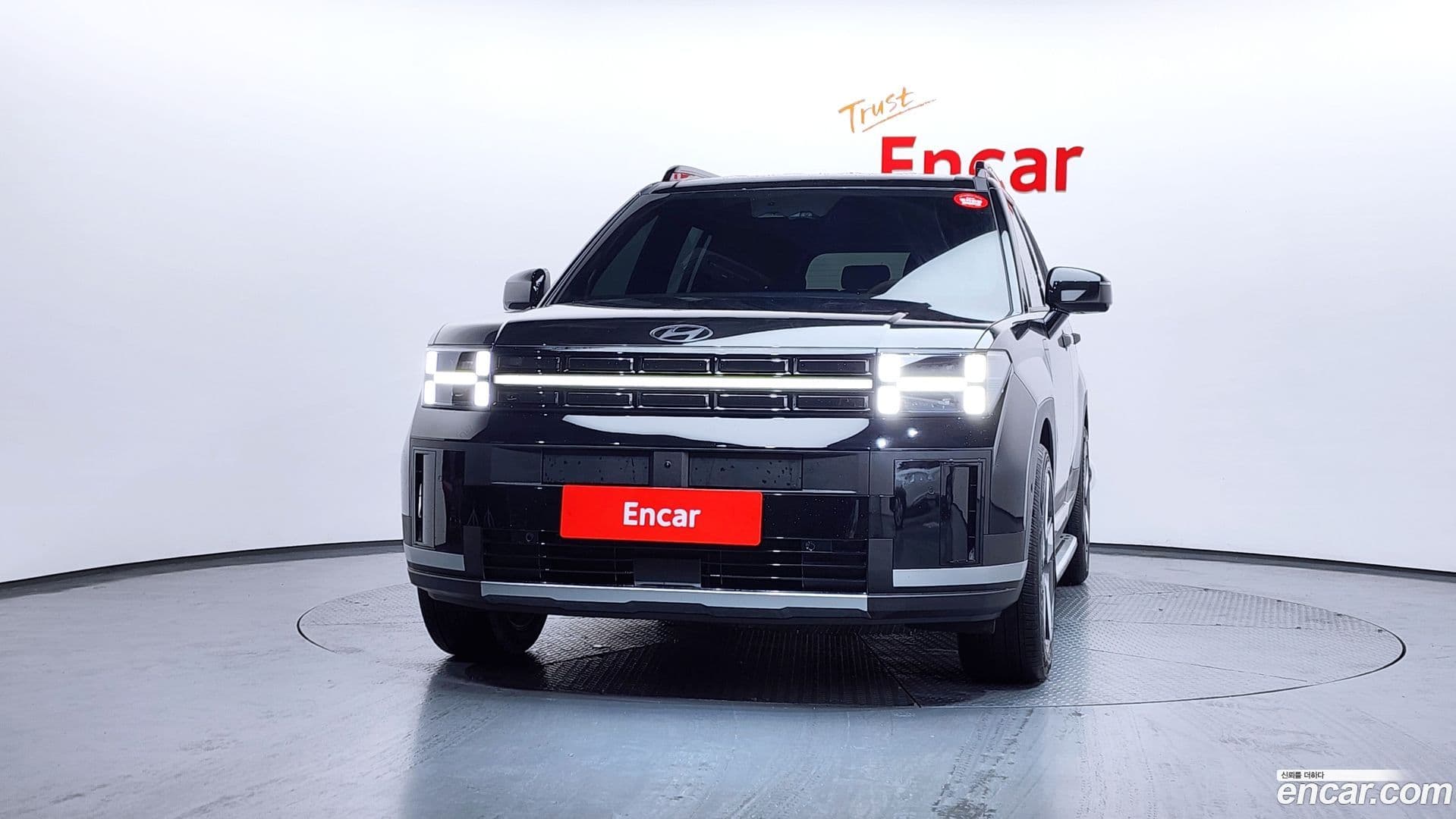 Main__Slider__Photo:Santafe Hyundai 2024.1-2