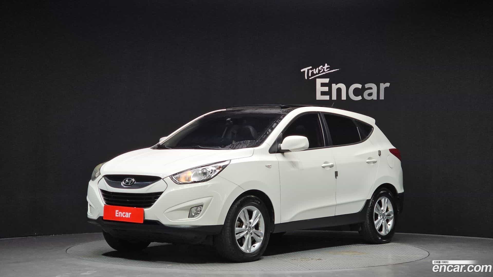 Tucson Hyundai 2013.2-OUTER-001