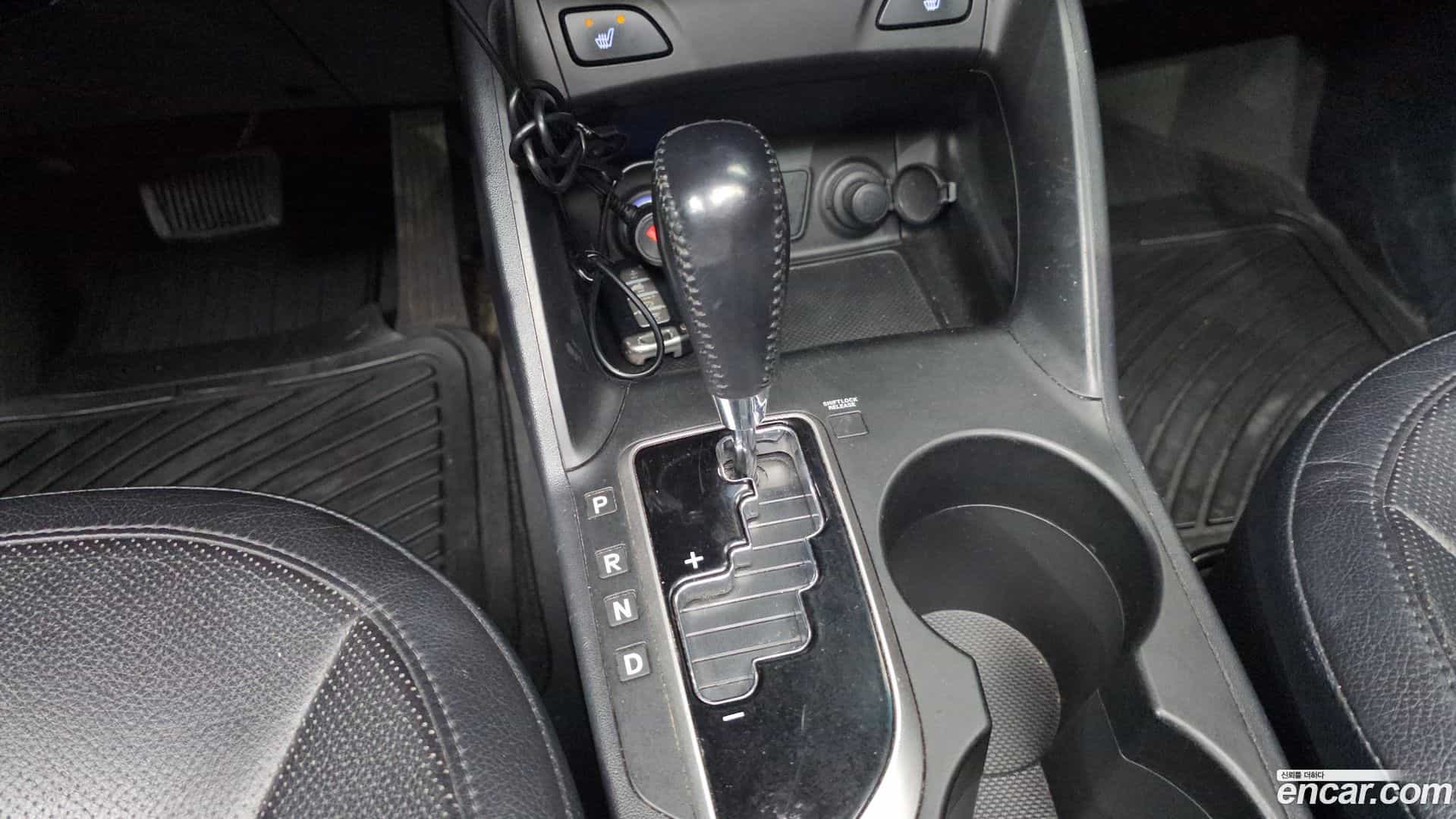 Tucson Hyundai 2013.2-INNER-009