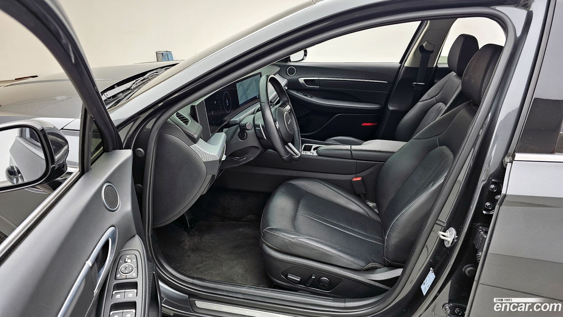 Main__Slider__Photo:Sonata Hyundai 2023.10-9