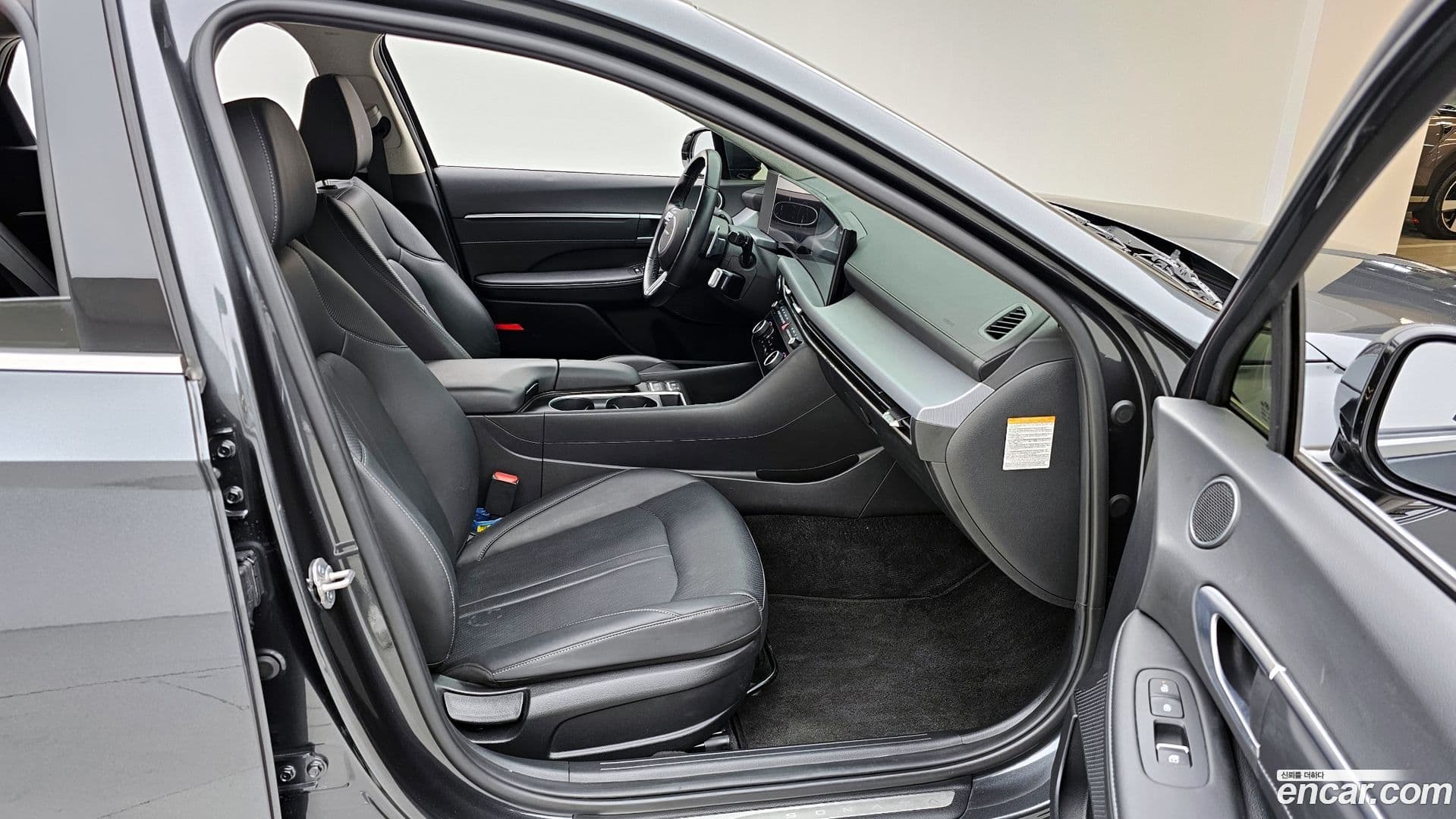 Main__Slider__Photo:Sonata Hyundai 2023.10-10