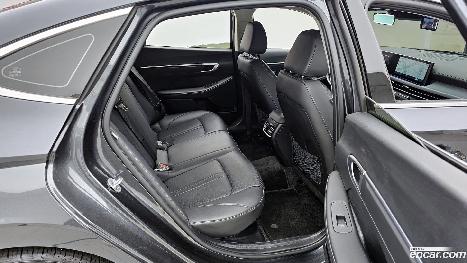 Main__Slider__Photo:Sonata Hyundai 2023.10-11