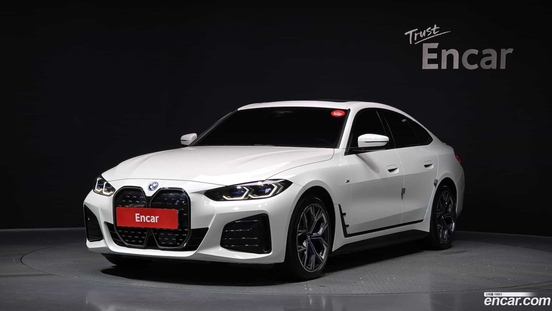 i4 BMW 2023.0-OUTER-001