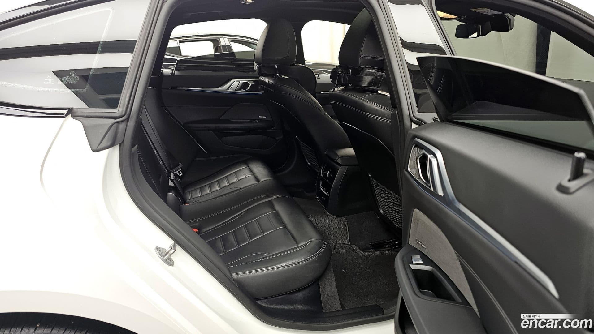 Main__Slider__Photo:i4 BMW 2023.0-11