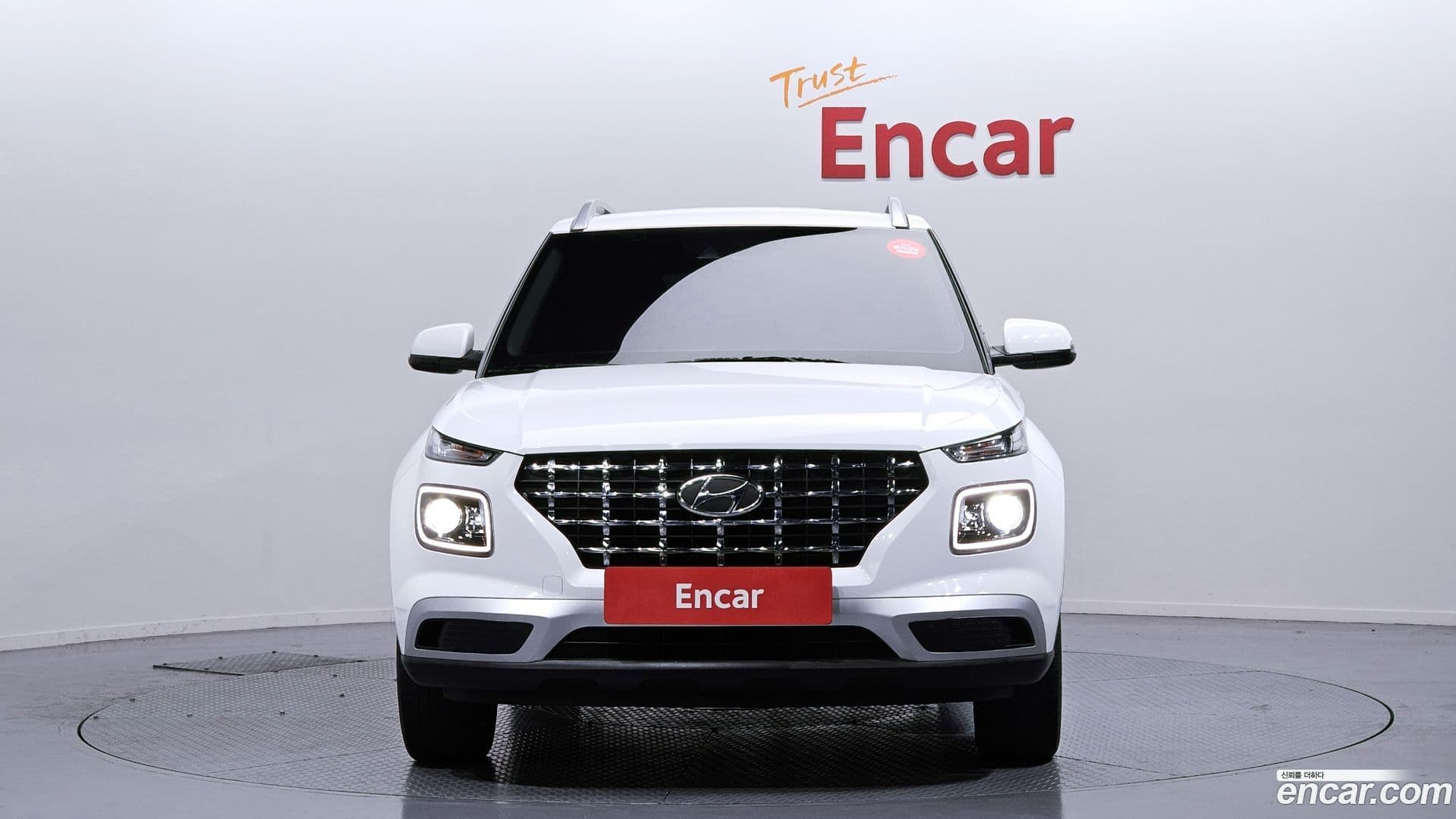 Main__Slider__Photo:Venue Hyundai 2022.3-2