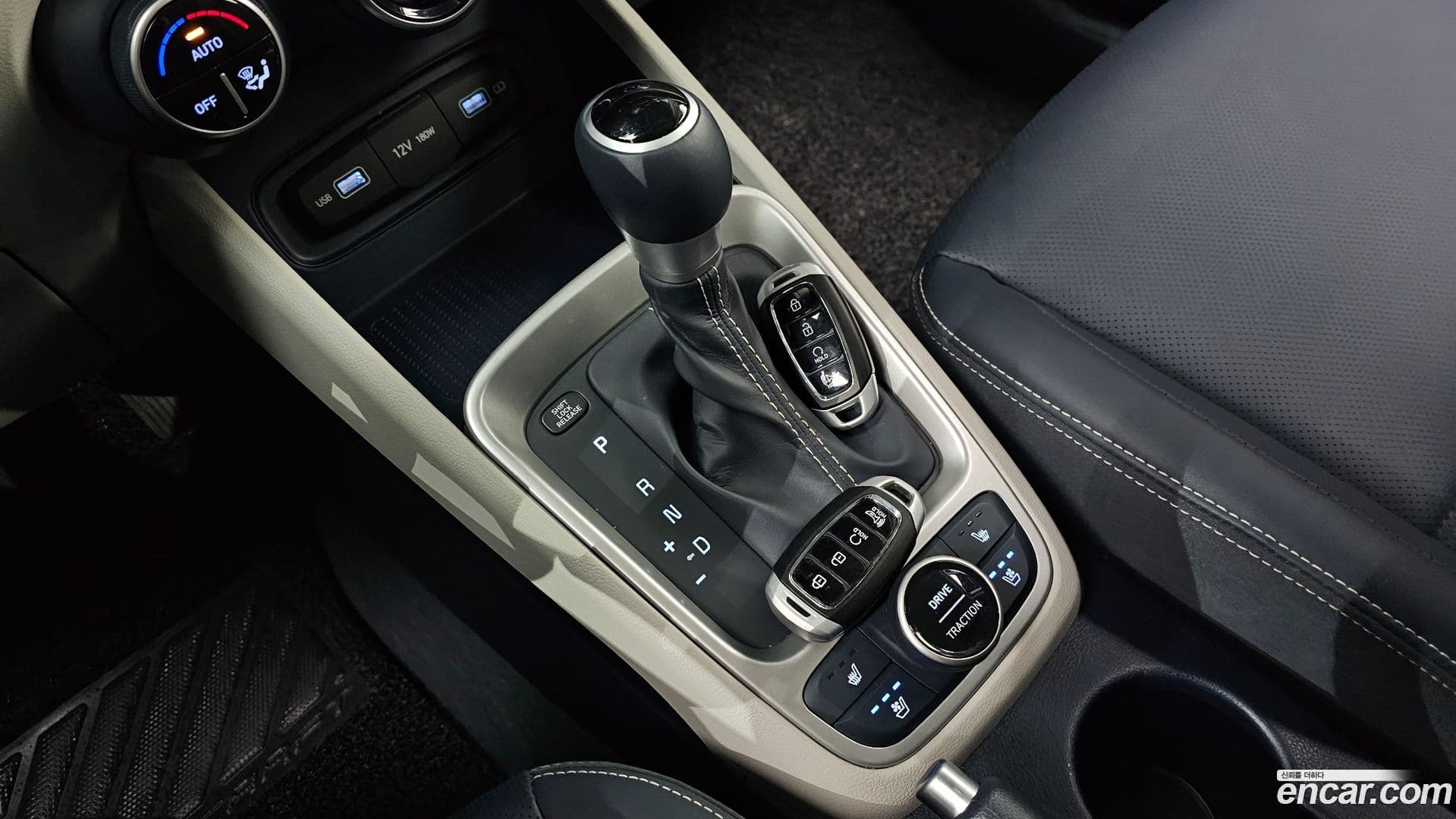 Main__Slider__Photo:Venue Hyundai 2022.3-8