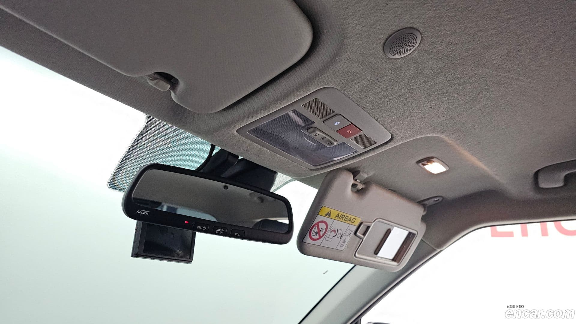 Main__Slider__Photo:Venue Hyundai 2022.3-14