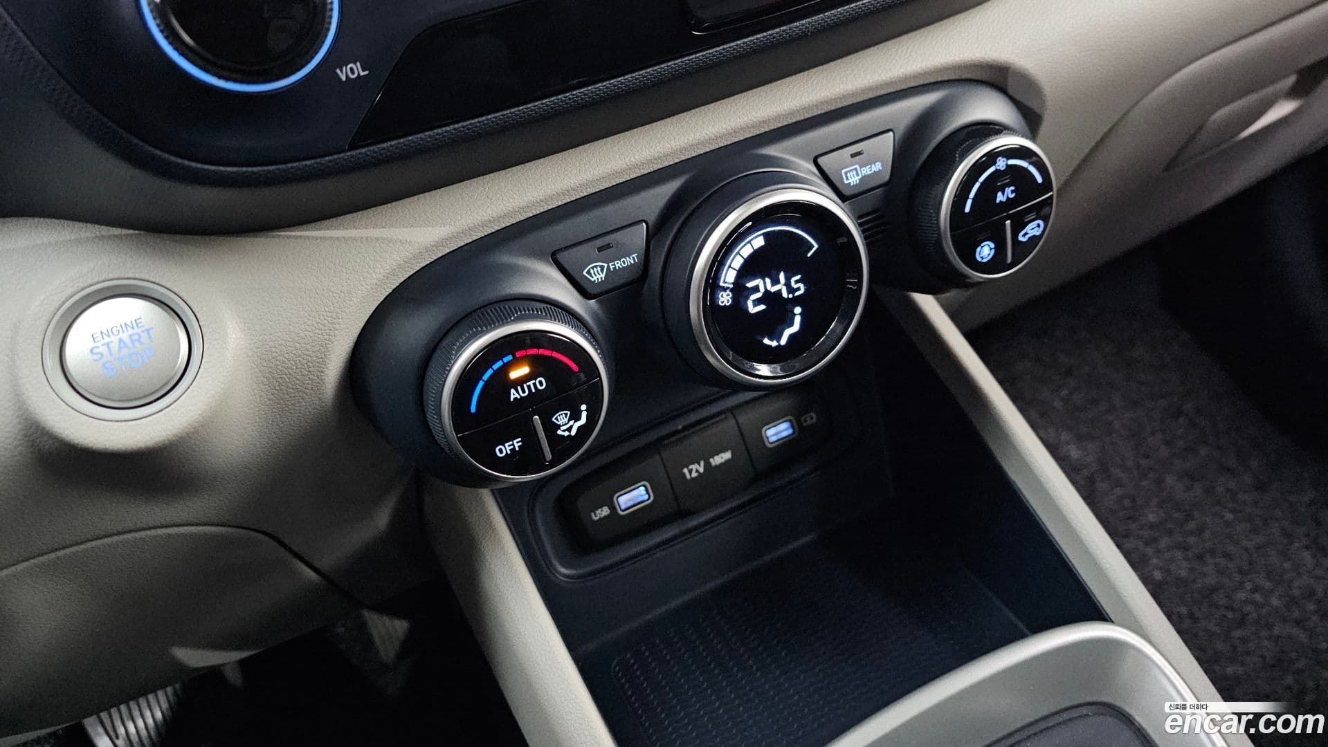 Main__Slider__Photo:Venue Hyundai 2022.3-16