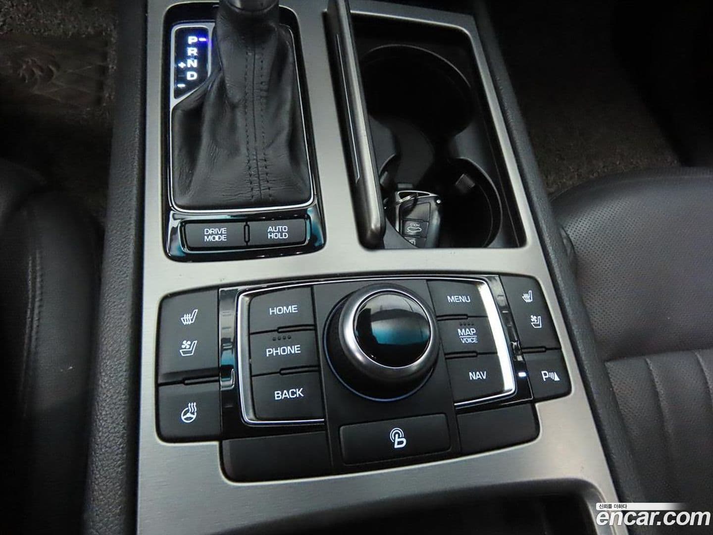 Main__Slider__Photo:Genesis Hyundai 2014.9-14