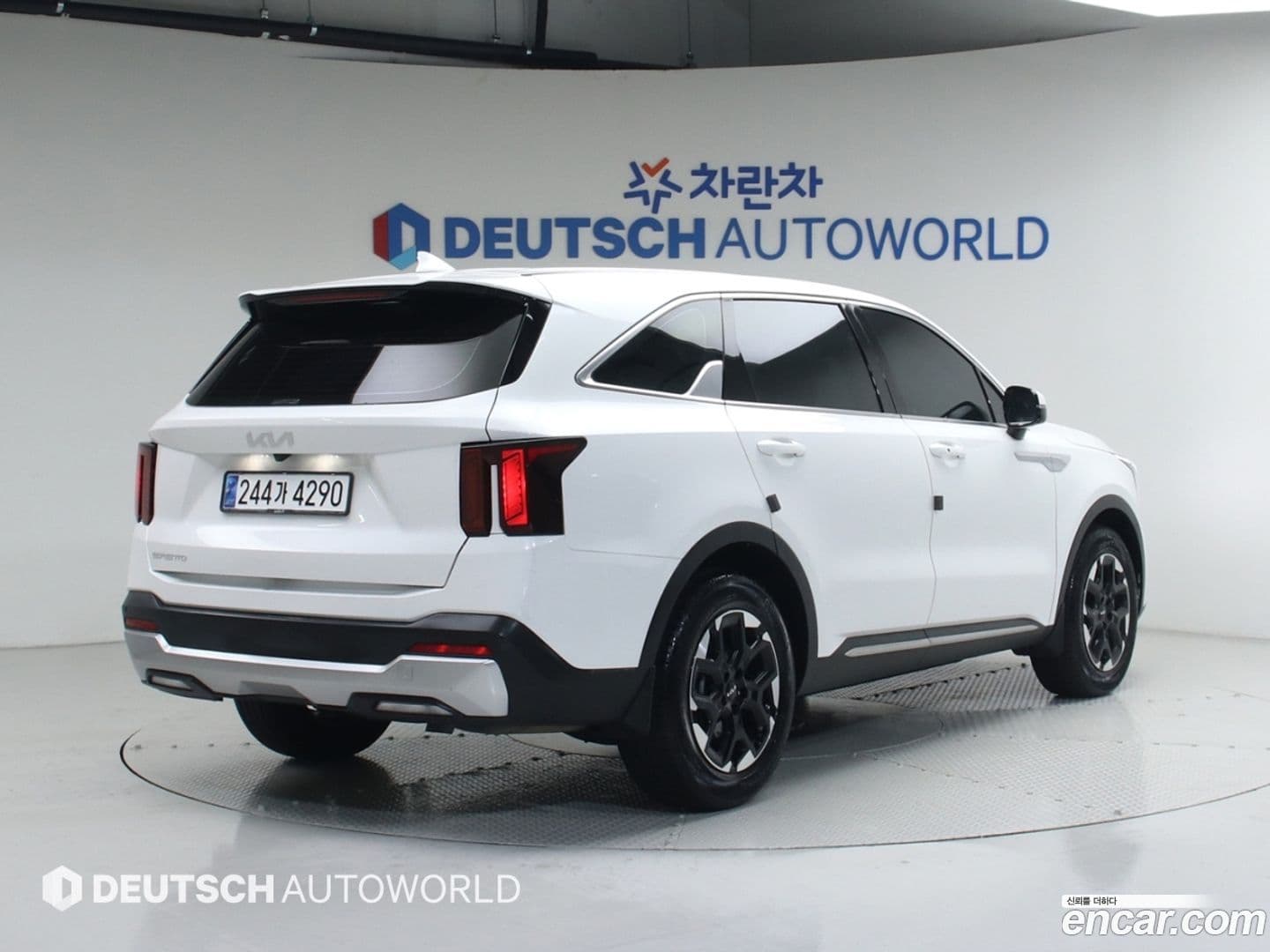 Main__Slider__Photo:Sorento Kia 2023.9-1