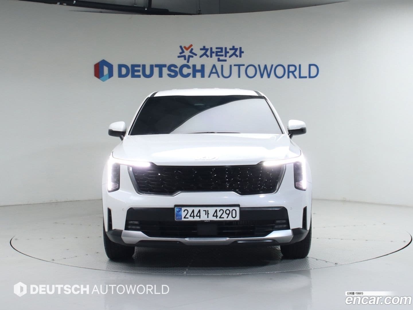 Main__Slider__Photo:Sorento Kia 2023.9-2