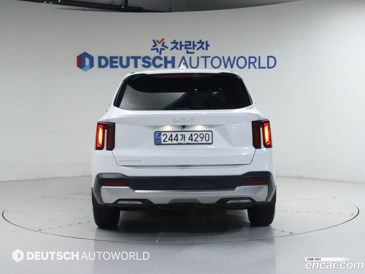 Main__Slider__Photo:Sorento Kia 2023.9-3